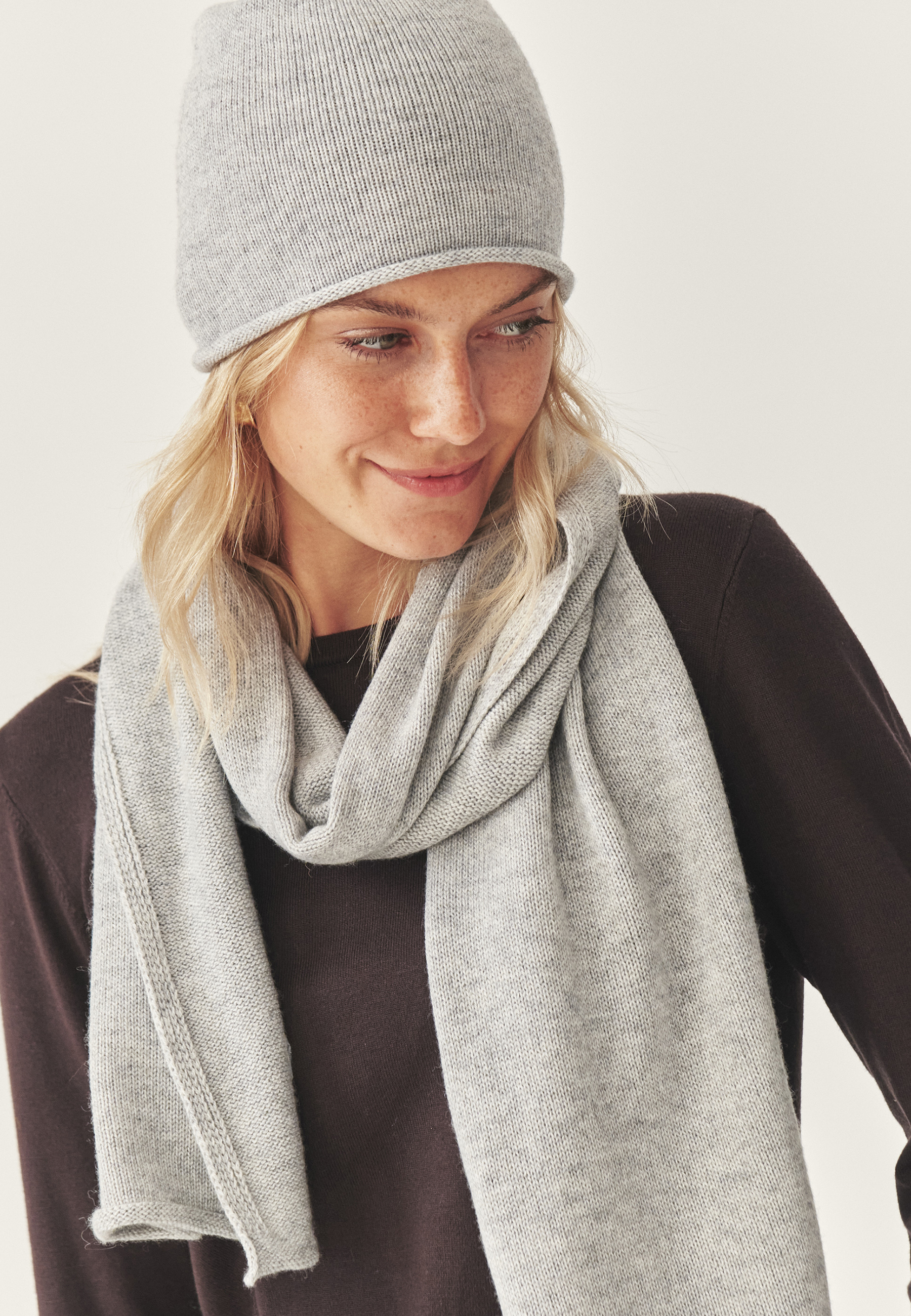 VLNENÝ ŠÁL- ADVOPER SIVÁ 2