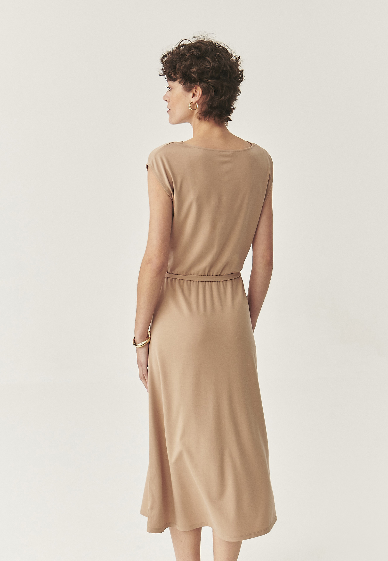 KNITTED MIDI DRESS WITH BELT - AVI KNITTED MIDI DRESS WITH BELT - AVI BEIGE 113068