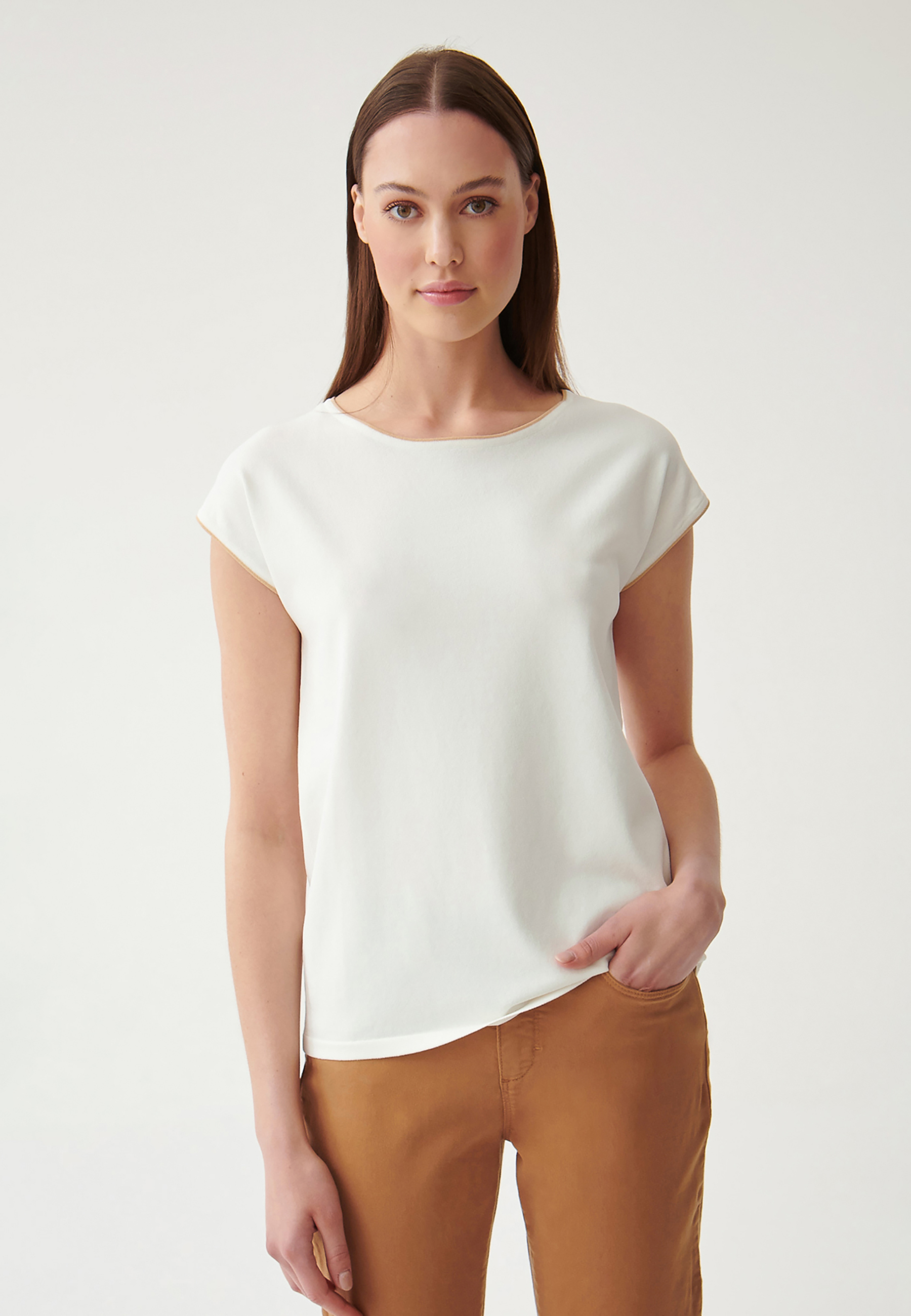 BLUZĂ DE DAMĂ, TRICOTATĂ, CU MÂNECI SCURTE ESTE ECRU 2