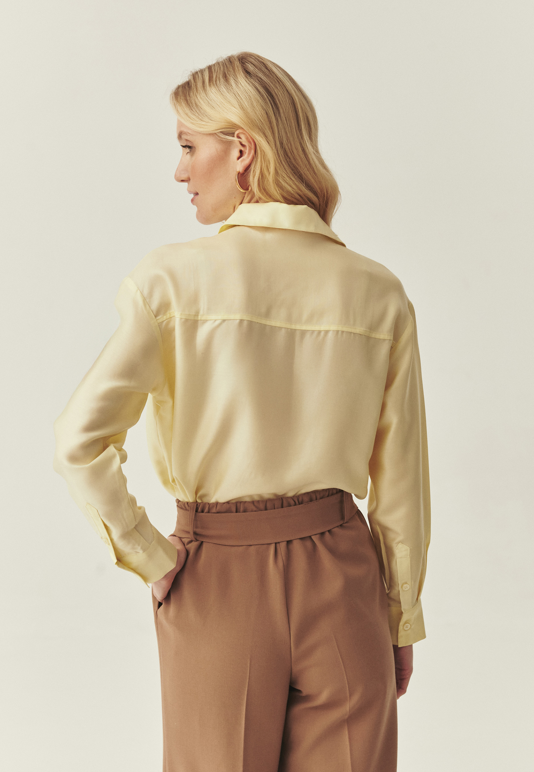 SWOBODNA KOSZULA Z LYOCELLU TENCEL™ -  FREYA