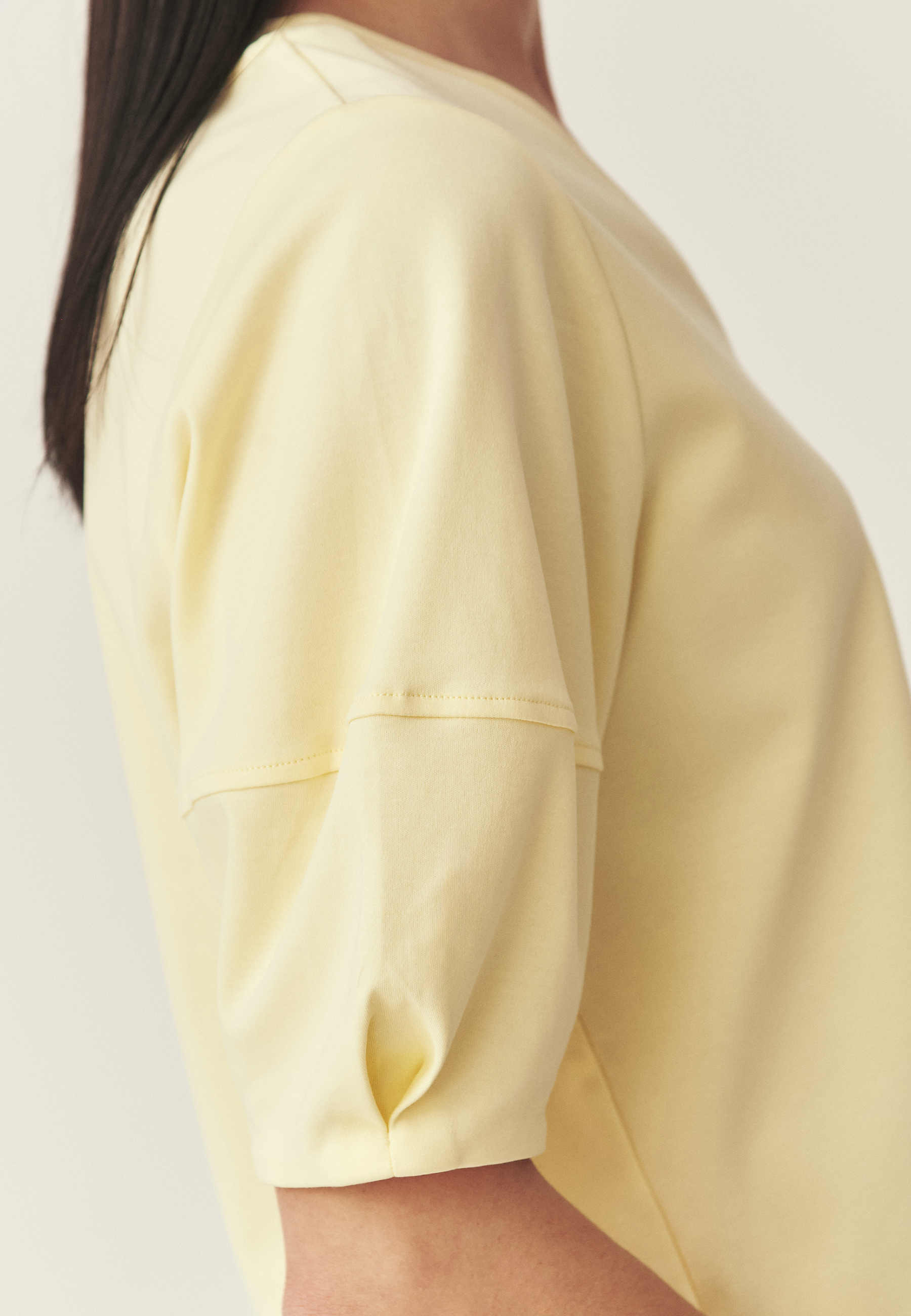 BLÚZKA S BALÓNOVÝMI RUKÁVMI – BEESA 1