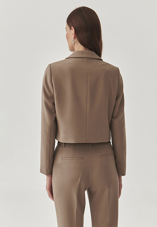 MODERN LADIES’ CROPPED BLAZER - RENETA MODERN LADIES’ CROPPED BLAZER - RENETA BEŻOWY 3