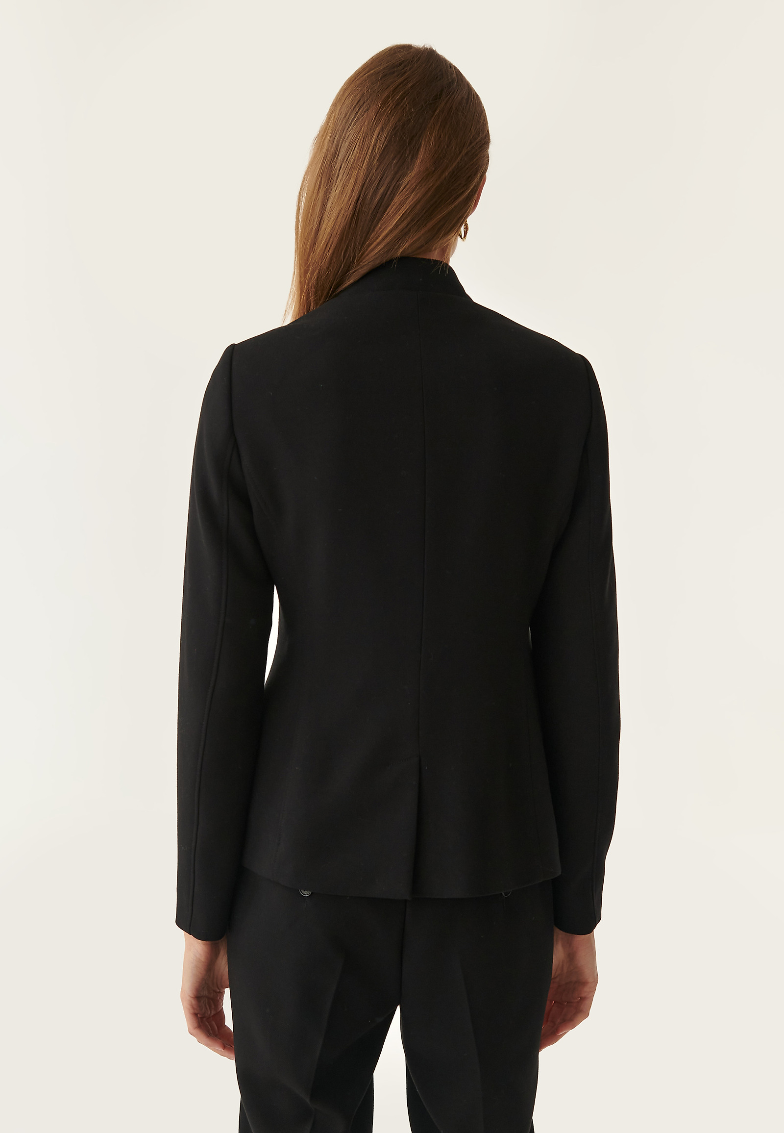 KLASIČNI ŽENSKI BLAZER REMALA KLASIČNI ŽENSKI BLAZER REMALA ČRNA 82628