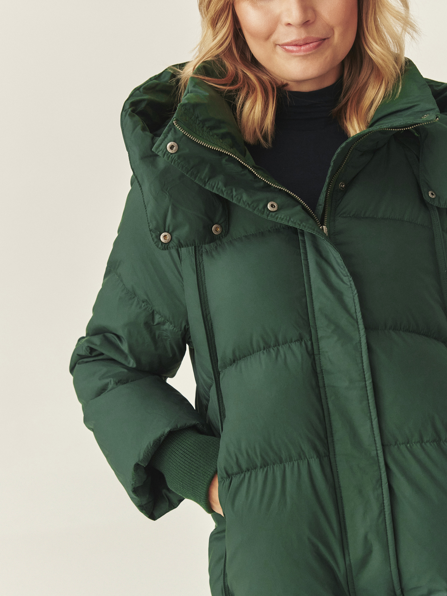 PÉŘOVÁ BUNDA S KAPUCÍ – SOWA ZELENÁ 2