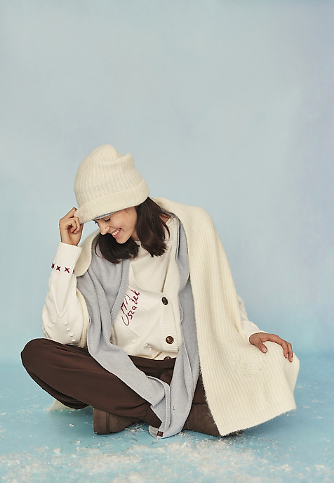 KLASYCZNA CZAPKA Z HAFTEM Z MOTYWEM MISIA USZATKA - NERIS KLASYCZNA CZAPKA Z HAFTEM Z MOTYWEM MISIA USZATKA - NERIS