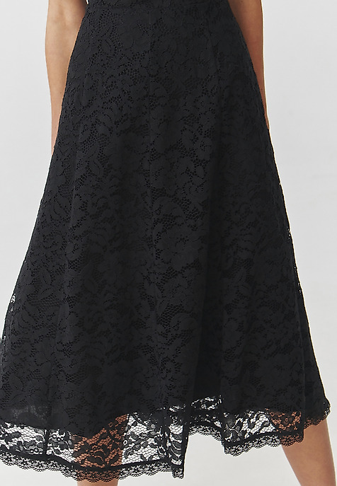 HÁMOS RUHA RÖVID UJJÚ ÉS CSIPKÉS - CINDY FEKETE 2