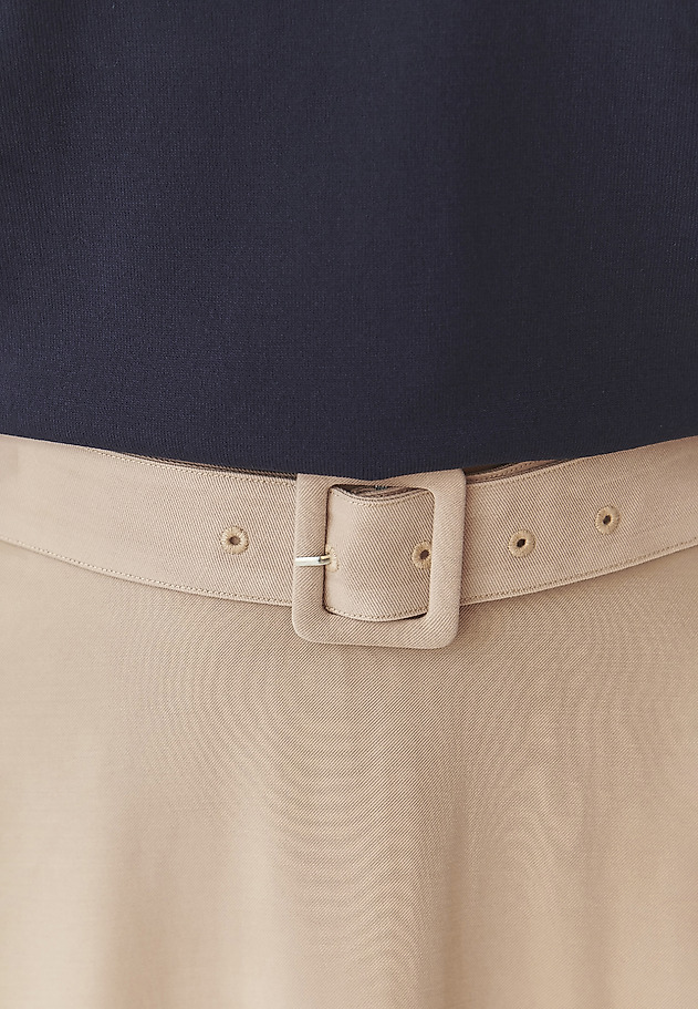 LADIES’ SKIRT WITH DECORATIVE BELT AND A BUCKLE - ORMI LADIES’ SKIRT WITH DECORATIVE BELT AND A BUCKLE - ORMI BEŻOWY 4