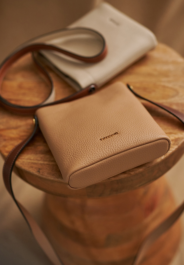 COMPACT LEATHER HANDBAG - ESSENCE COMPACT LEATHER HANDBAG - ESSENCE BEIGE 1