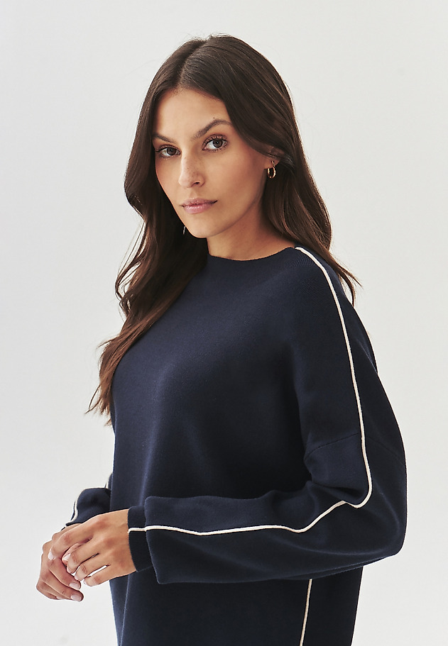 LOOSE-FITTING KNITTED DRESS WITH BOAT NECKLINE - CORA LOOSE-FITTING KNITTED DRESS WITH BOAT NECKLINE - CORA GRANATOWY 4