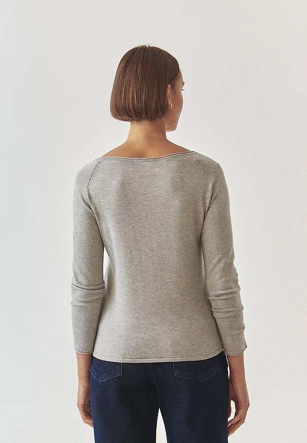 KLASYCZNY DAMSKI SWETER Z DEKOLTEM W ŁÓDKĘ - BROOKE KLASYCZNY DAMSKI SWETER Z DEKOLTEM W ŁÓDKĘ - BROOKE SZARY 4