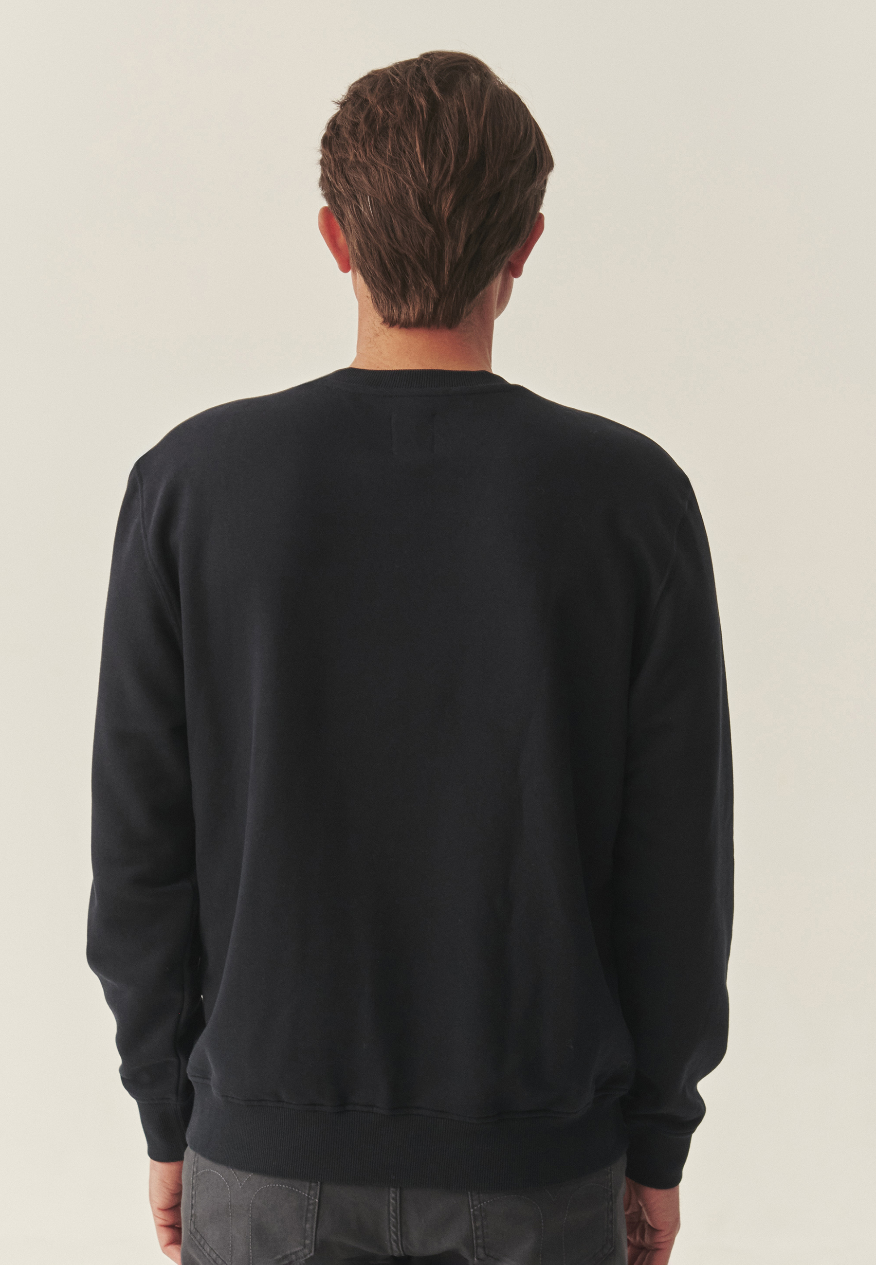 DZIANINOWA BLUZA MĘSKA Z MOTYWEM MISIA USZATKA — STEEVE GRANATOWY 2