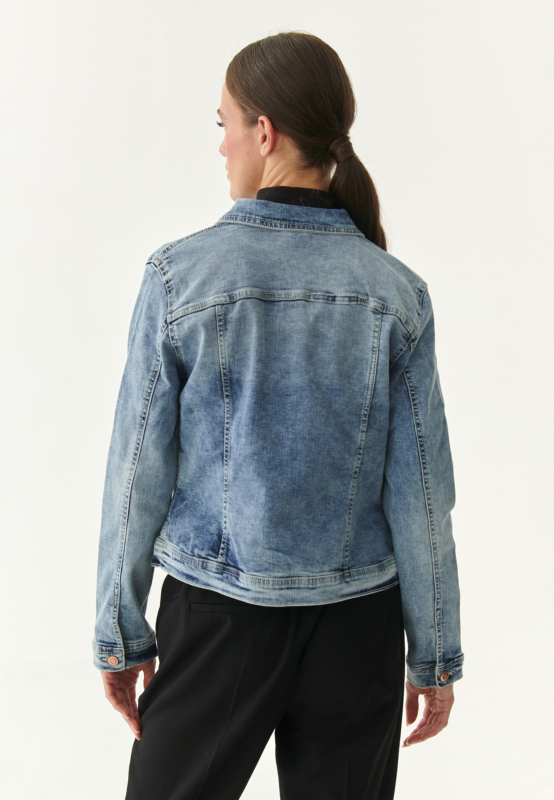 DAMSKA KURTKA JEANSOWA BESKA