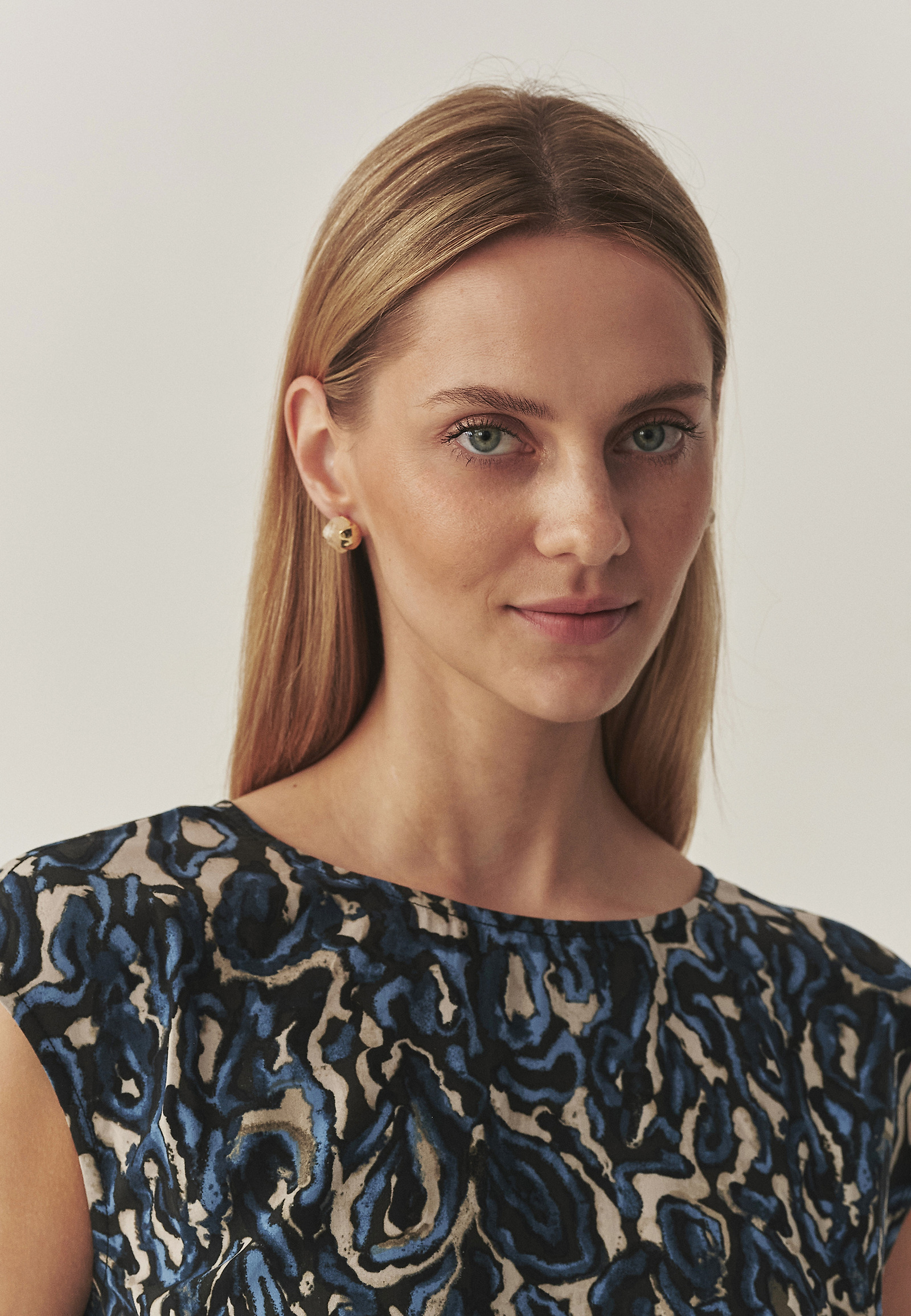 VISKÓZOVÁ HALENKA S ORIGINÁLNÍM VZOREM – RAELA 1 VISKÓZOVÁ HALENKA S ORIGINÁLNÍM VZOREM – RAELA 1 VÍCEBAREVNÝ 114412