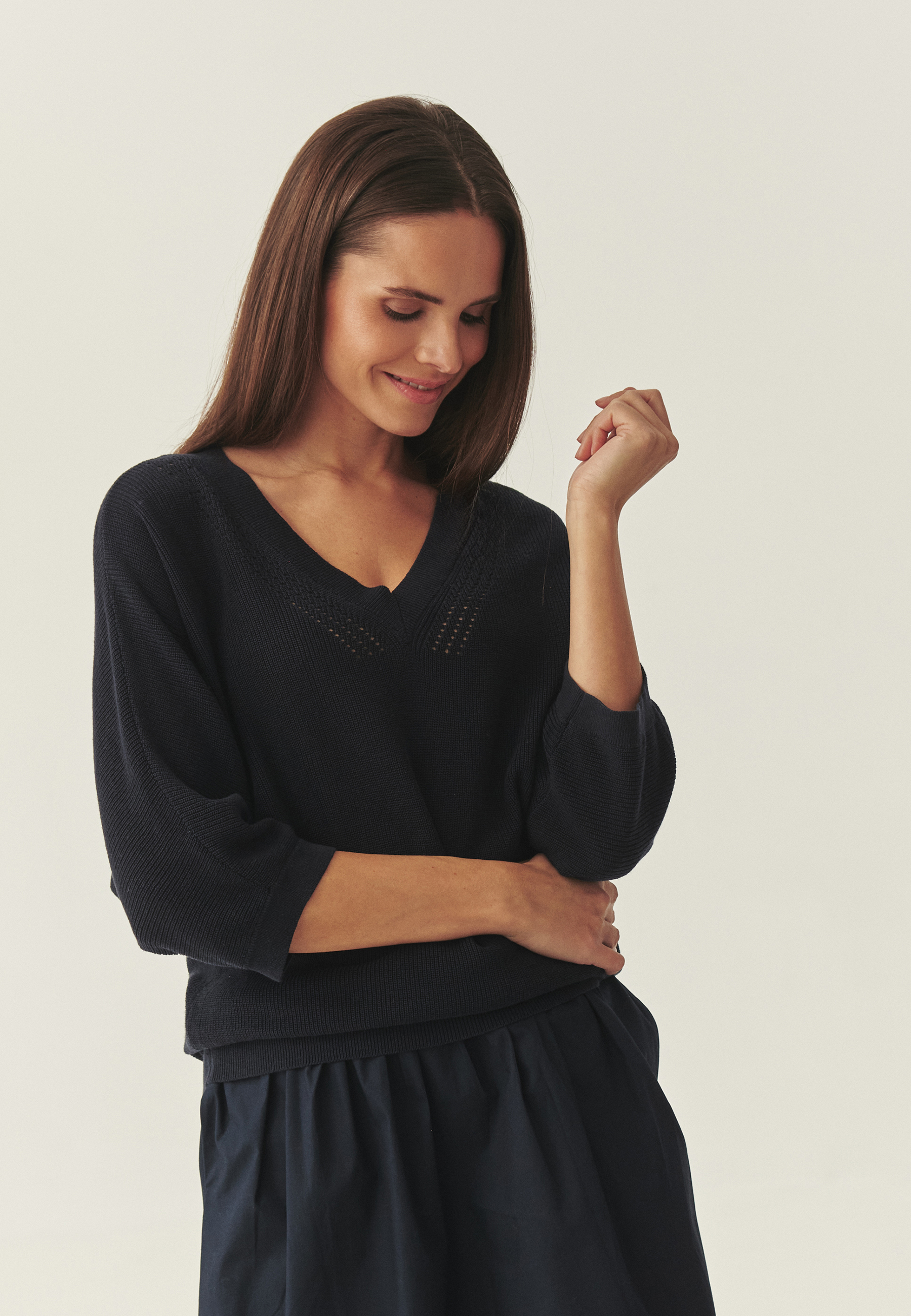 SWOBODNY SWETER - NEZARA