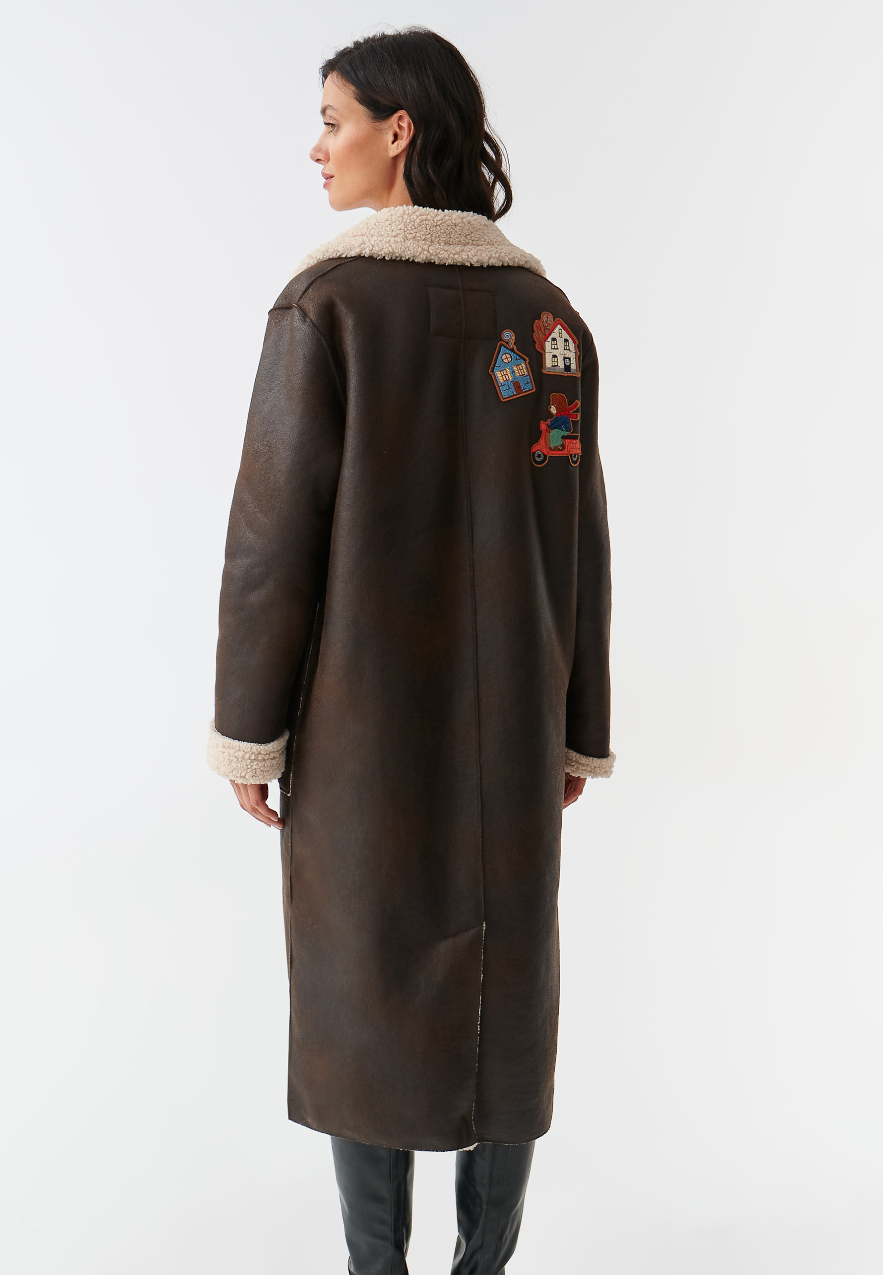 PALTON DE DAMĂ TRICOTAT TIP COJOC SARGANA