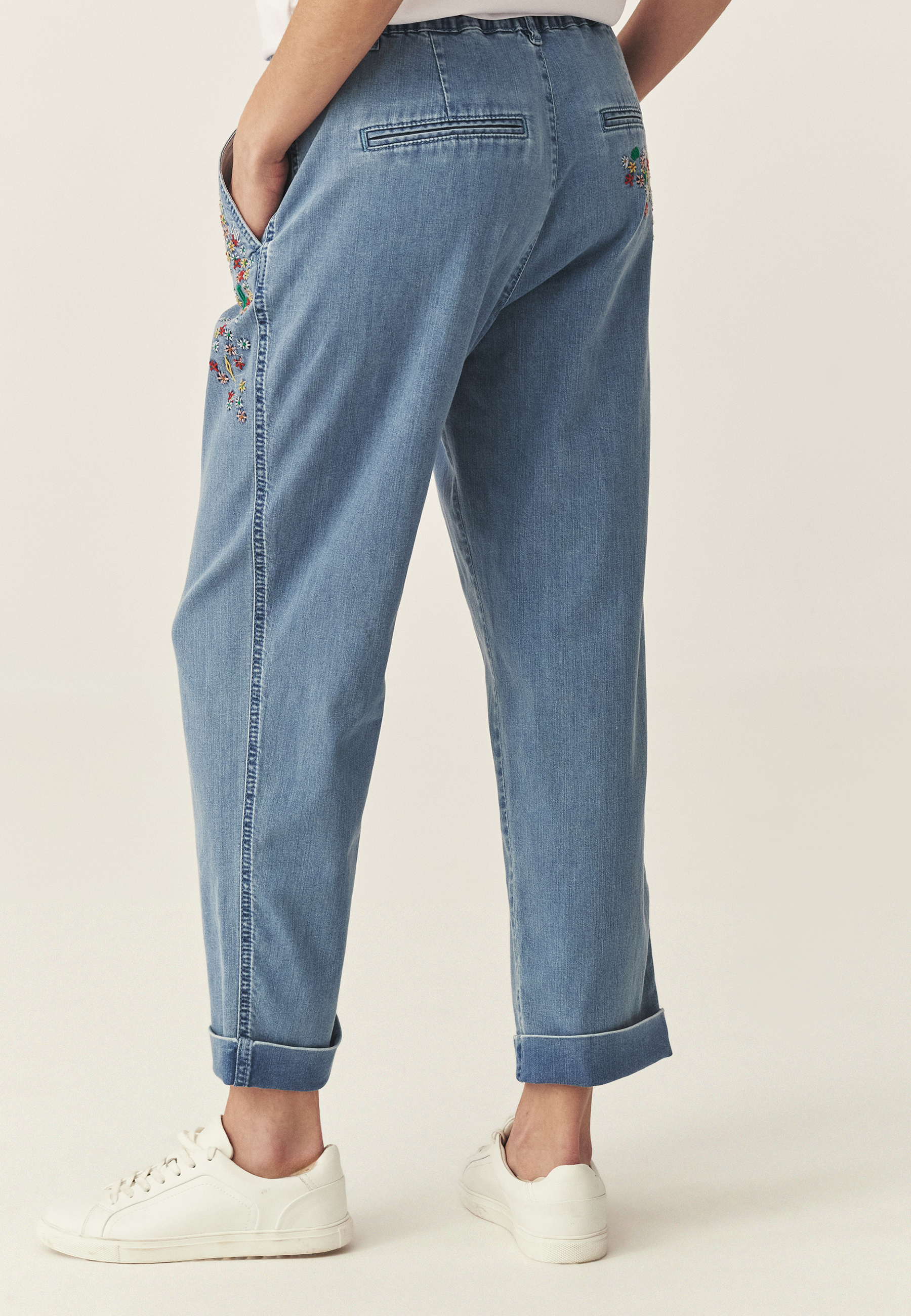 DENIMOWE SPODNIE Z MANKIETEM - SEREMIO