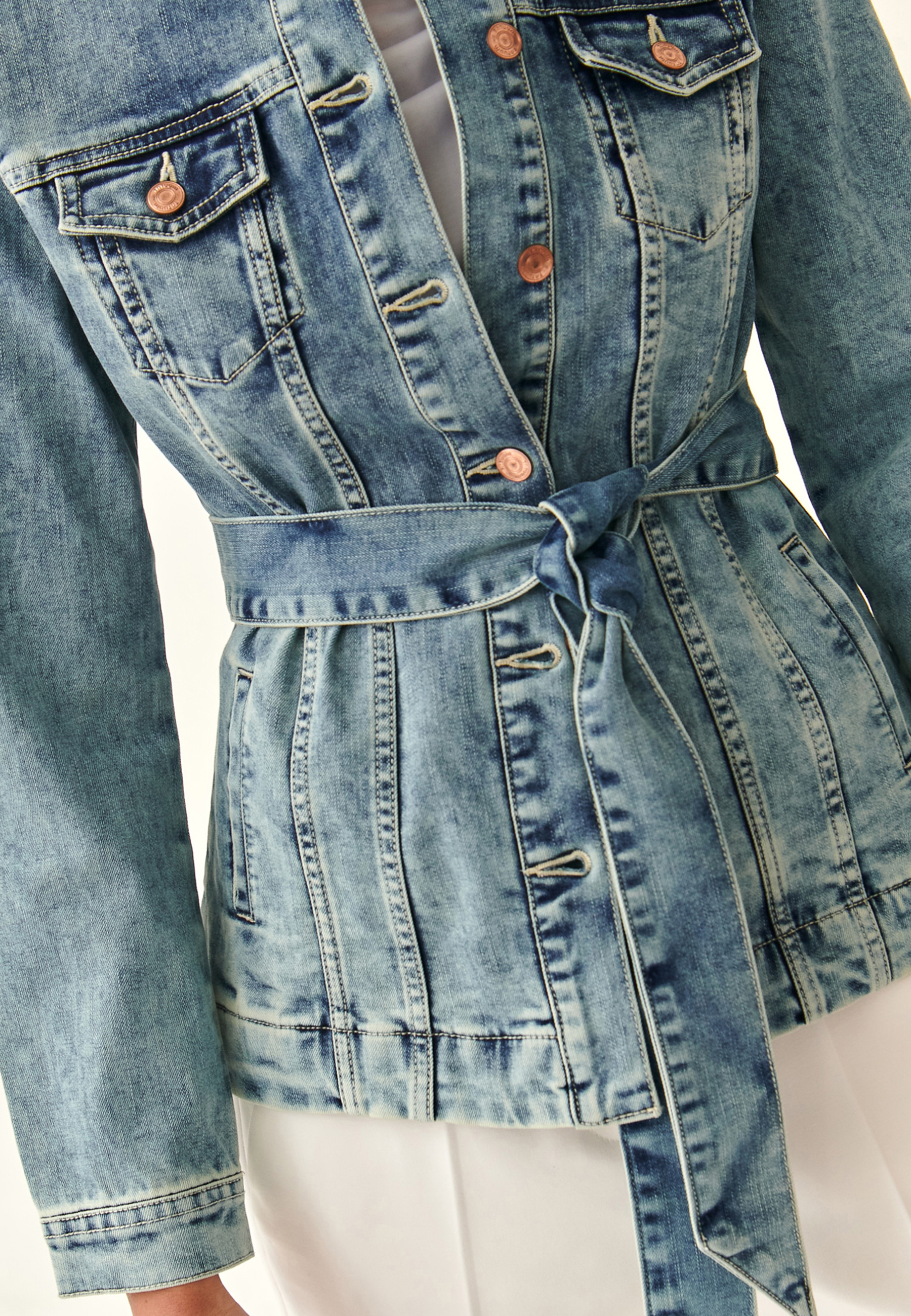 DENIM JACKET WITH A BELT BISKA