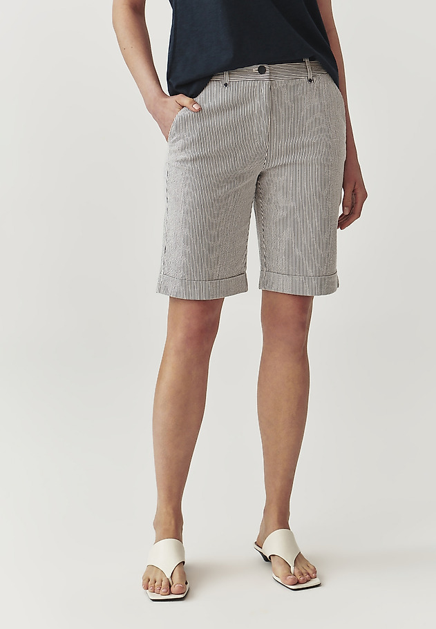 LADIES’ MARINE SHORTS IN LIGHT STRIPES PATTERN - SORO LADIES’ MARINE SHORTS IN LIGHT STRIPES PATTERN - SORO MULTIKOLOR 2