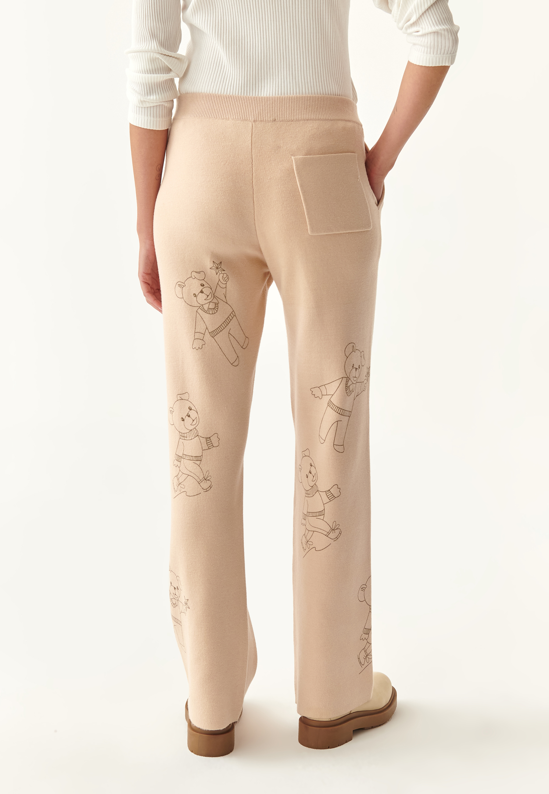 dámske nohavice pletené MAJKA 1