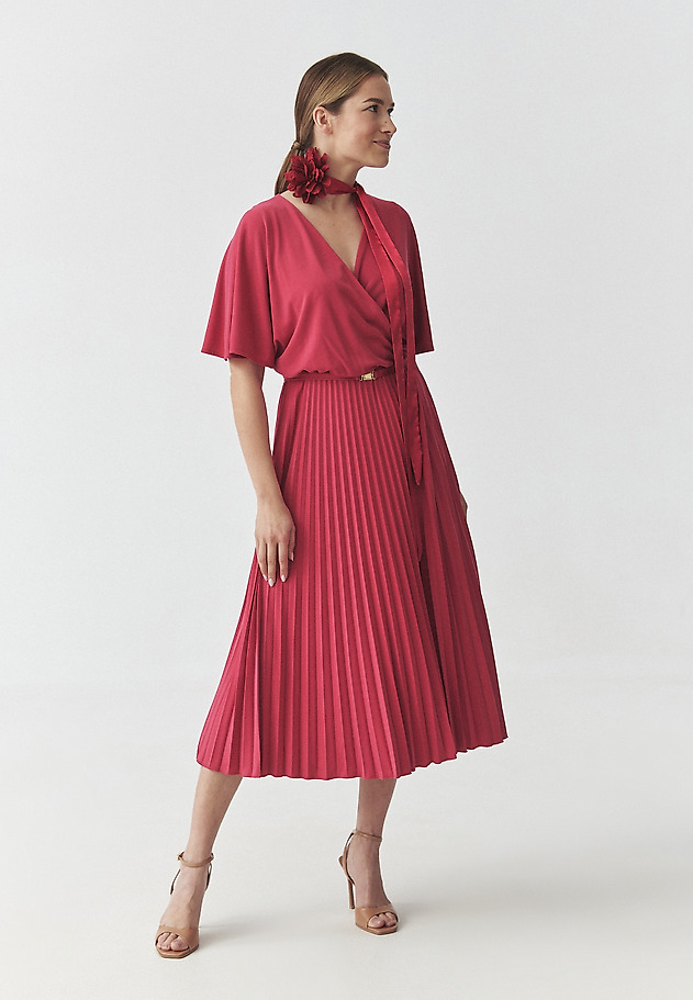 PLEATED DRESS IN FUCHSIA - GALIJA PLEATED DRESS IN FUCHSIA - GALIJA CZERWONY 1