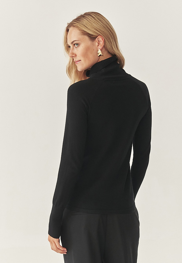 CLASSIC TURTLENECK JUMPER - NEKOKI CLASSIC TURTLENECK JUMPER - NEKOKI BLACK 2