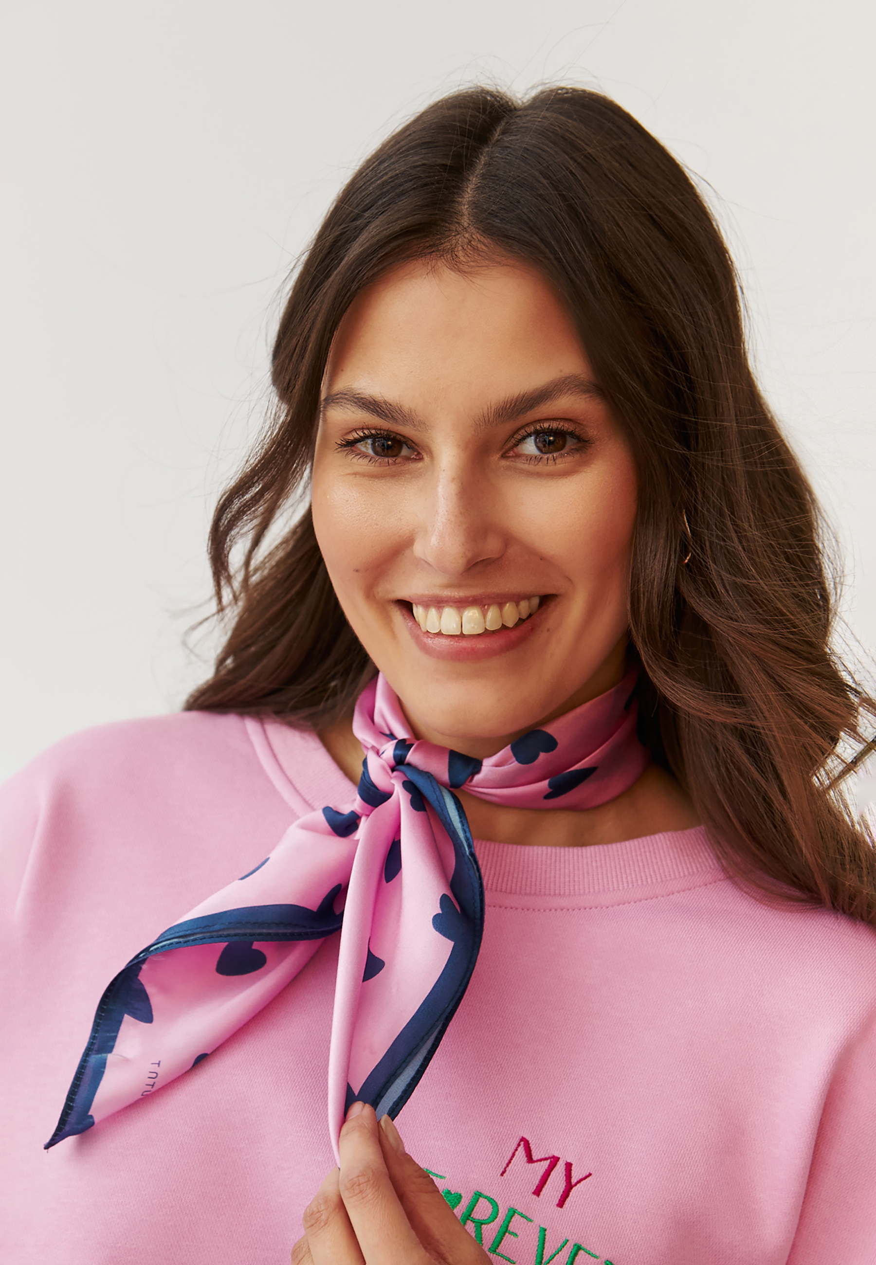 DÁMSKÁ ŠÁLA ALENA – DOGETHER