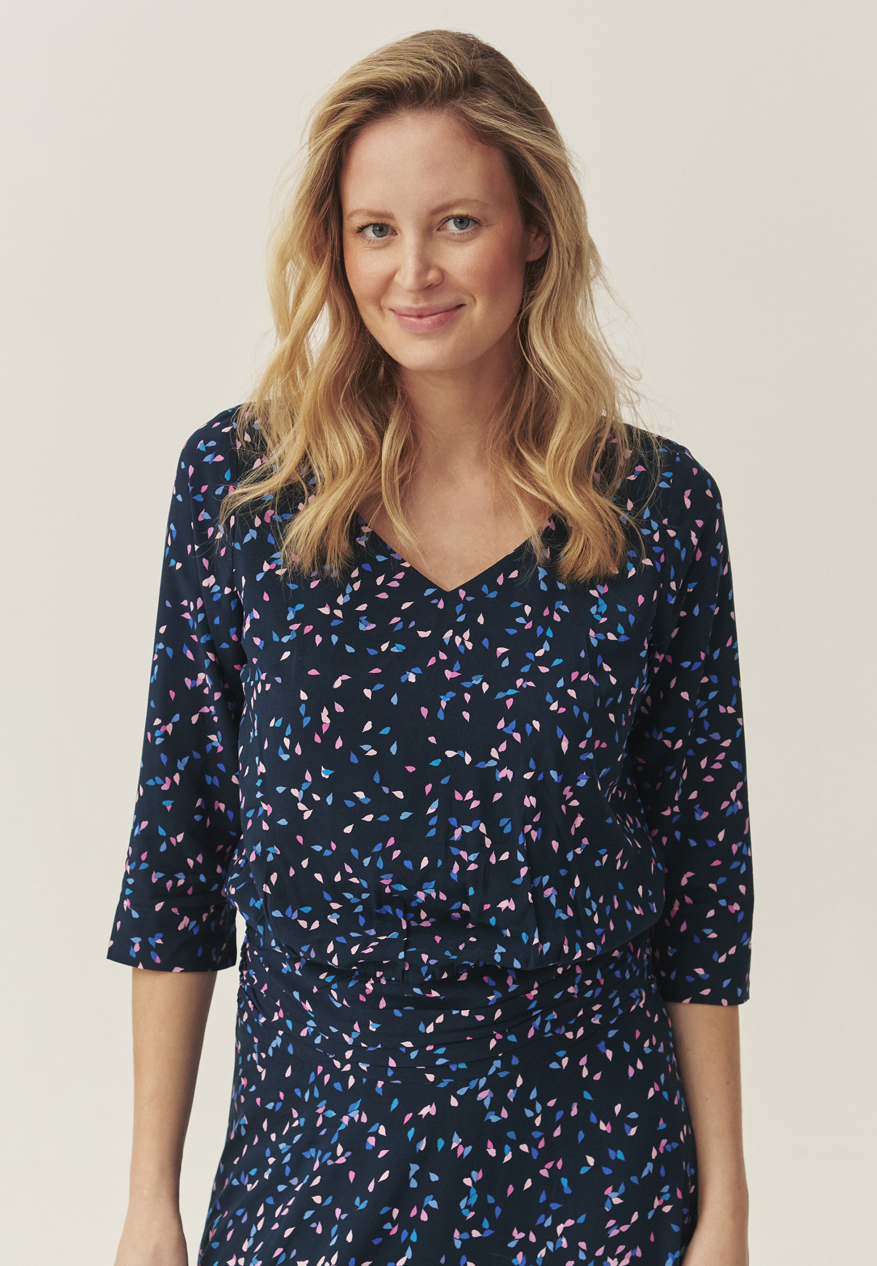 ROCHIE MAXI CU MODEL, DIN VISCOZĂ, CU MÂNECI 3/4- ROZOMKA MULTICOLOR 2