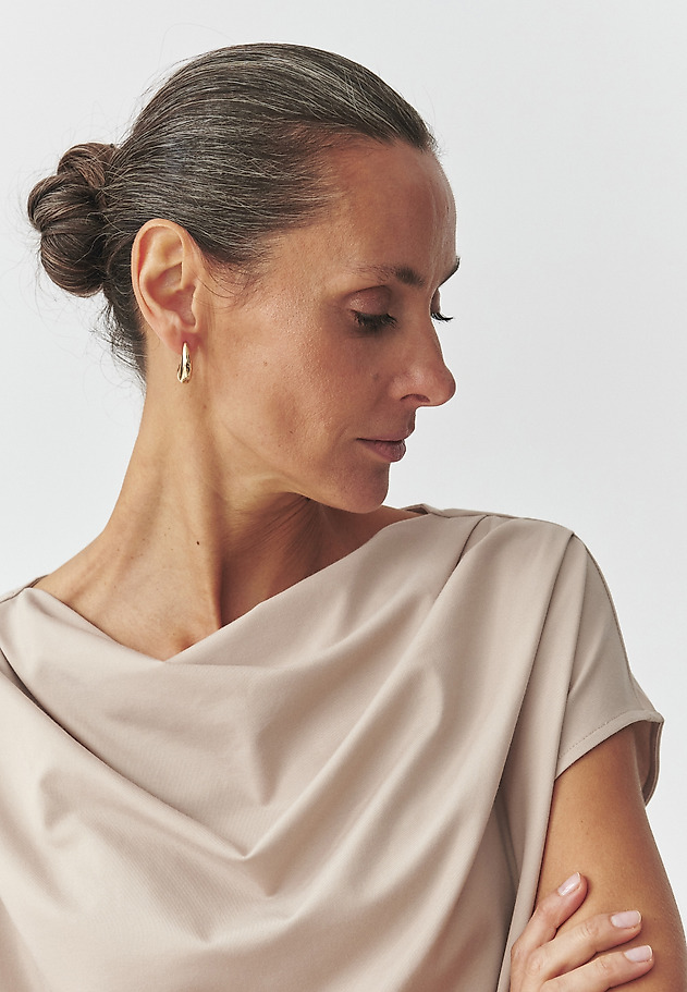KÜLÖNLEGES NYAKÚ KÖTÖTT BLÚZ — MELISA KÜLÖNLEGES NYAKÚ KÖTÖTT BLÚZ — MELISA BÉZS 7