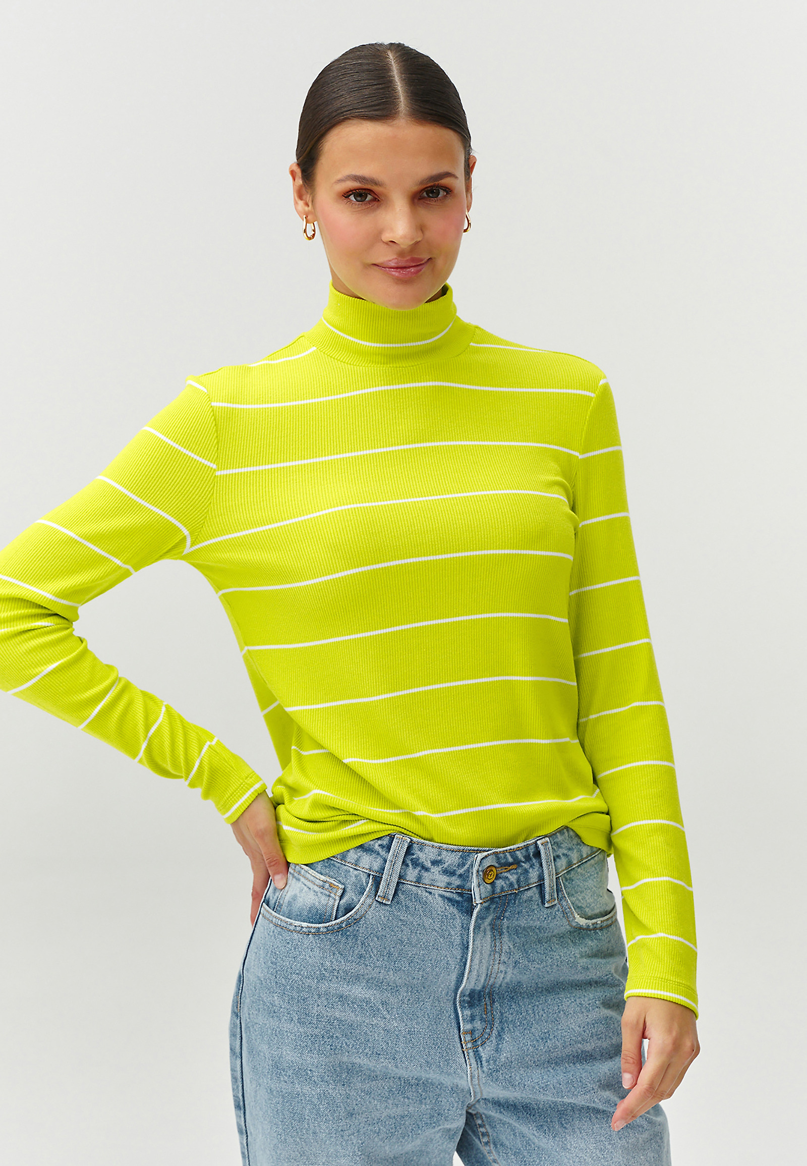 ŽENSKA ČRTASTA BLUZA S POLVRATOM - GOLTIKA 1 ŽENSKA ČRTASTA BLUZA S POLVRATOM - GOLTIKA 1 ZELENA 94437