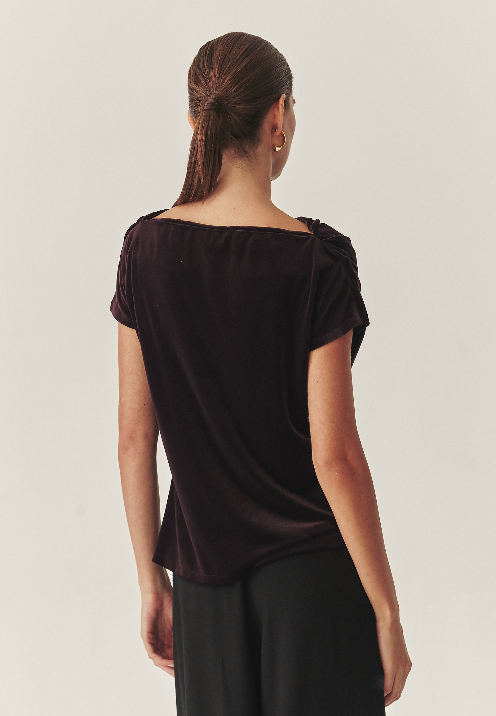 VELOUR BLOUSE WITH FLORAL DECORATION - BULAN 1 VELOUR BLOUSE WITH FLORAL DECORATION - BULAN 1 RED 118257