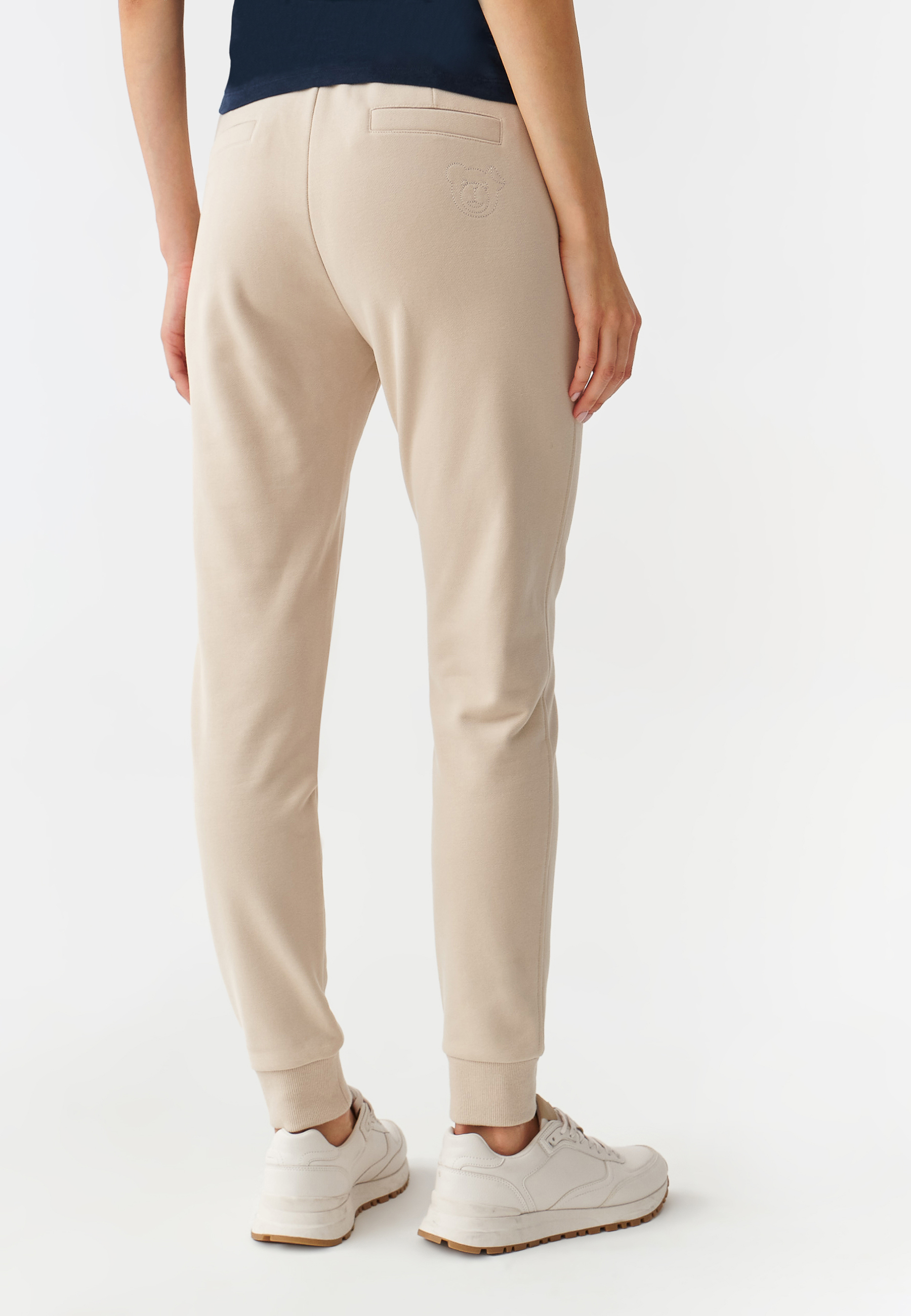 KOMFORTOWE DAMSKIE SPODNIE DZIANINOWE Z MIEJSCOWYM HAFTEM SENTI 2 BEŻOWY 2