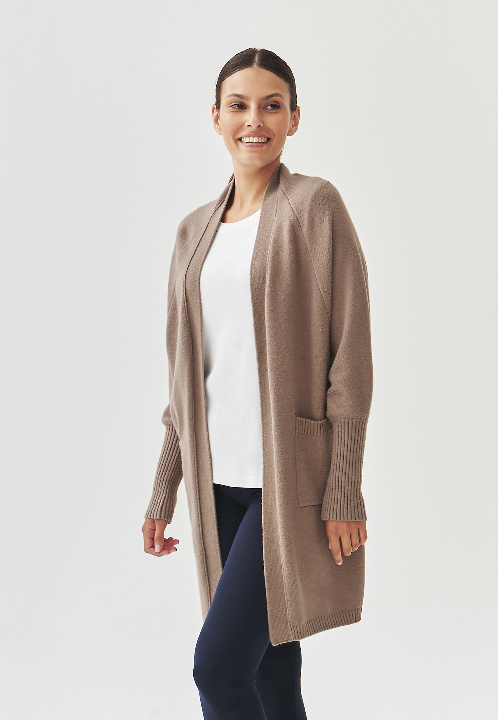 LADIES' LONG CARDIGAN WITH POCKETS - JAZIRO 1 LADIES' LONG CARDIGAN WITH POCKETS - JAZIRO 1 BEIGE 101051