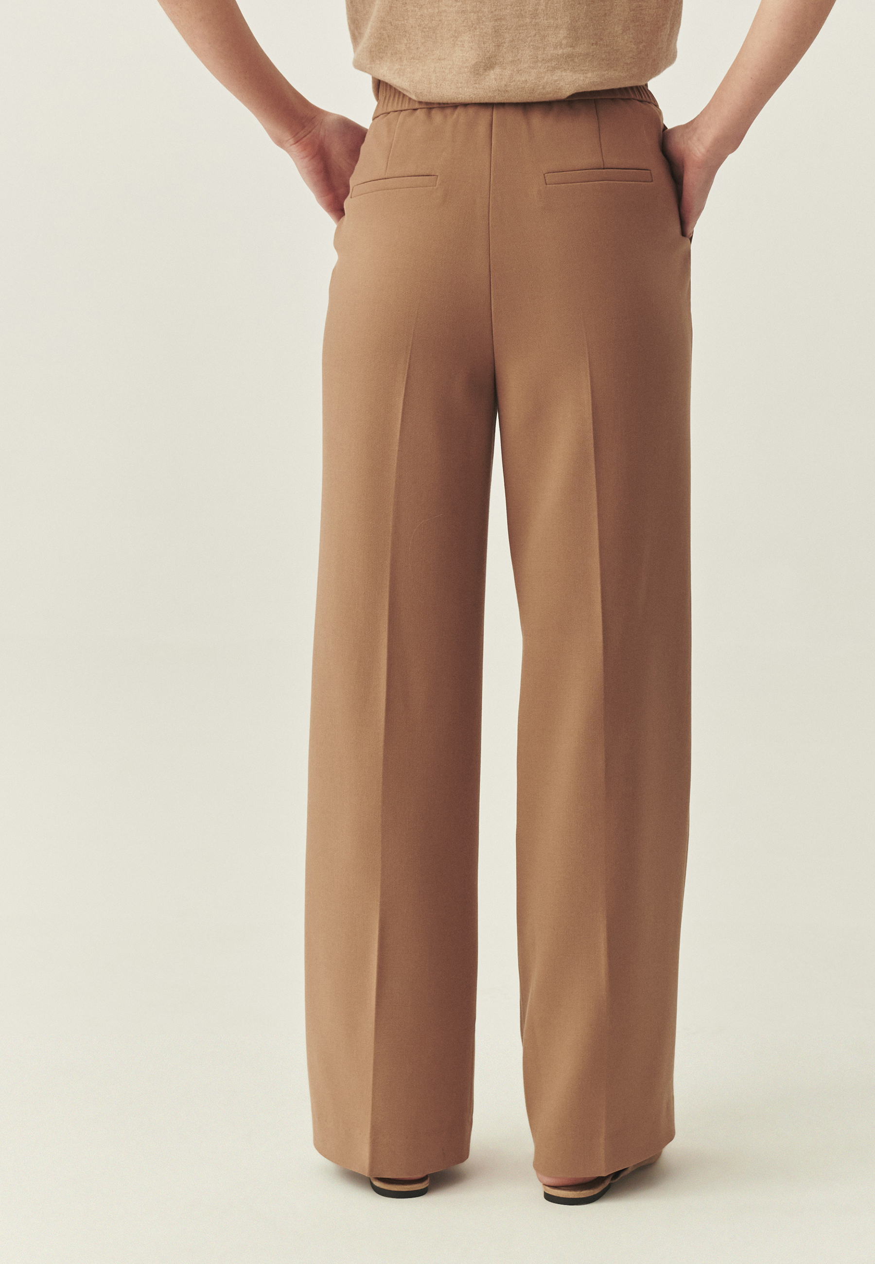 TKANINOWE SPODNIE Z SZEROKĄ NOGAWKĄ - MINTO