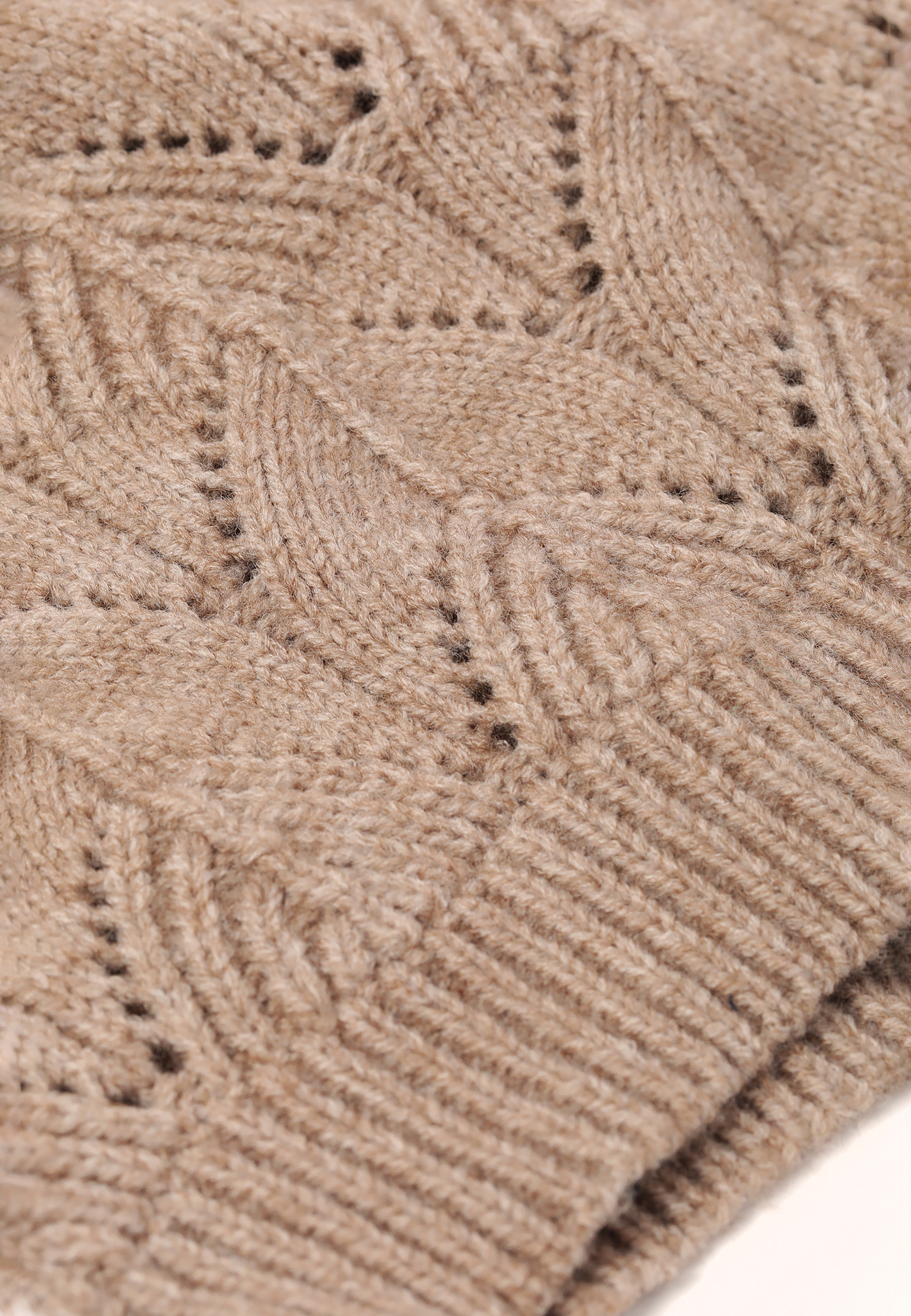 CĂCIULĂ DE DAMĂ TRICOTATĂ AZURA