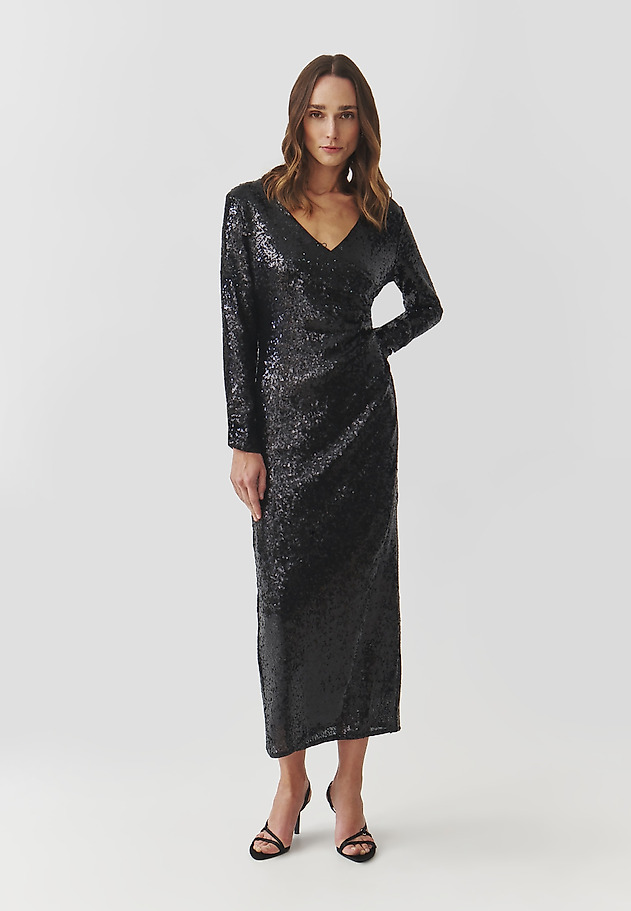 SEQUINNED DRESS WITH ENVELOPE CUT— AGATIA SEQUINNED DRESS WITH ENVELOPE CUT— AGATIA CZARNY 2