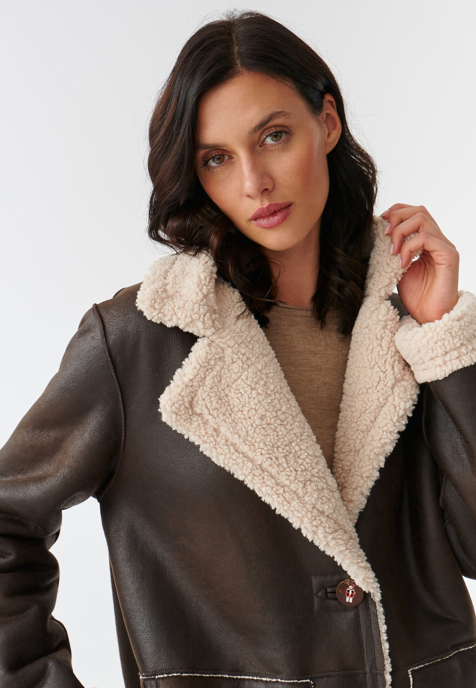 PALTON DE DAMĂ TRICOTAT TIP COJOC SARGANA