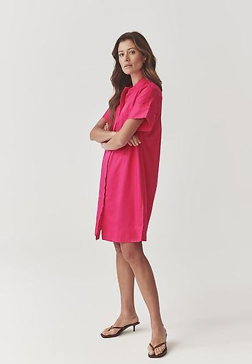 BAWEŁNIANA SUKIENKA Z KRÓTKIM KIMONOWYM RĘKAWEM - ALIATI BAWEŁNIANA SUKIENKA Z KRÓTKIM KIMONOWYM RĘKAWEM - ALIATI