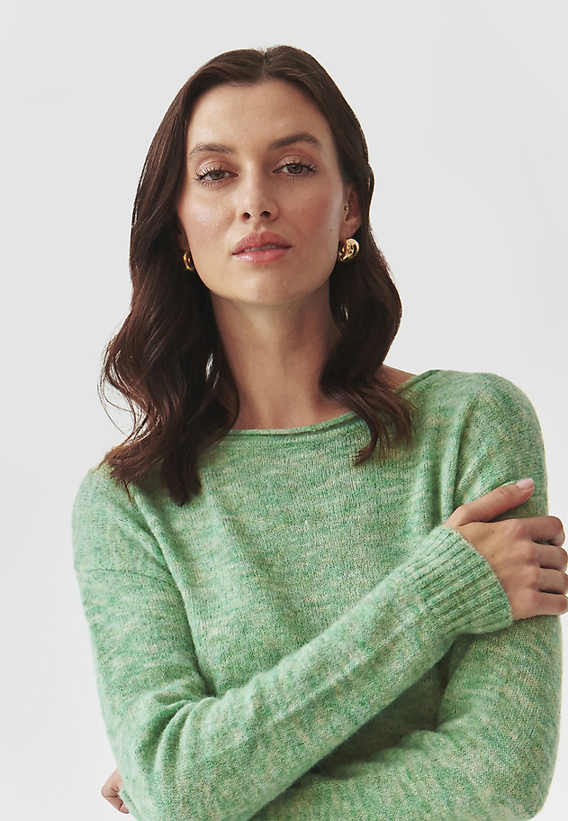 CLASSIC LADIES' JUMPER WITH BOAT NECKLINE — FLUFKO CLASSIC LADIES' JUMPER WITH BOAT NECKLINE — FLUFKO ZIELONY 1