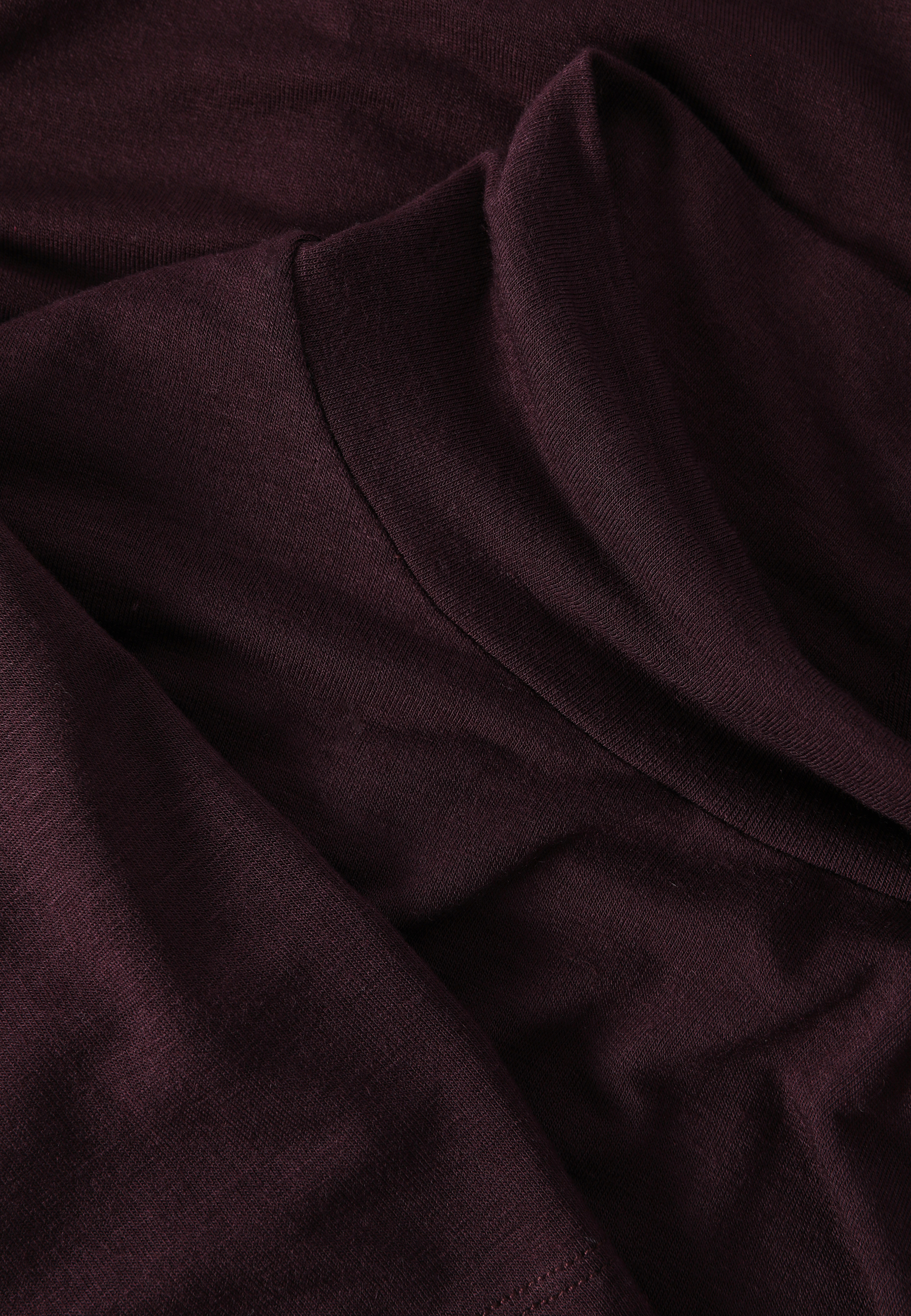 LIGHTWEIGHT TURTLENECK WITH CASHMERE AND LENZING™ ECOVERO™ VISCOSE - GREENWICH RED 2