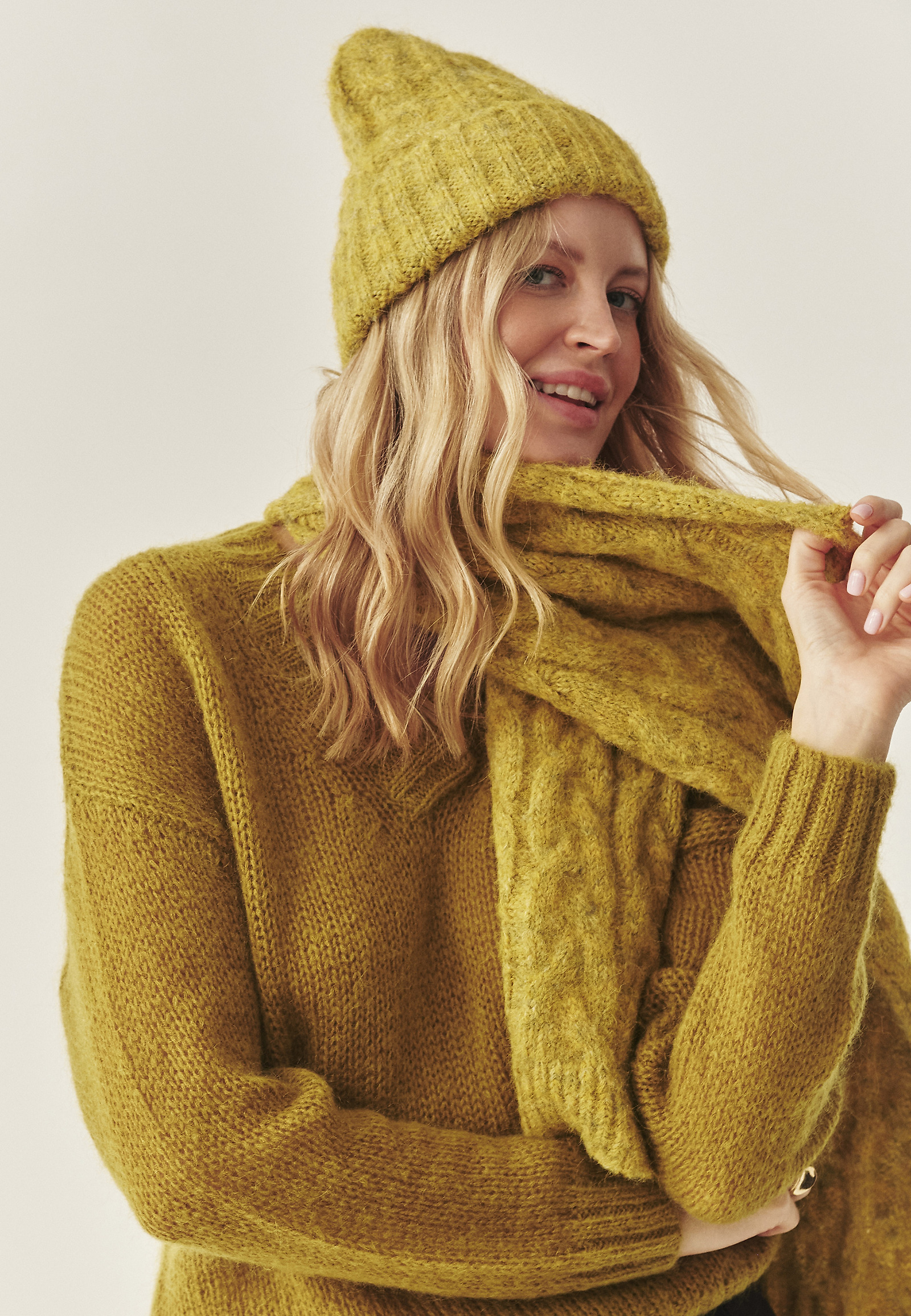 SCARF WITH WOOL BLEND - WERON 1 SCARF WITH WOOL BLEND - WERON 1 GREEN 117622