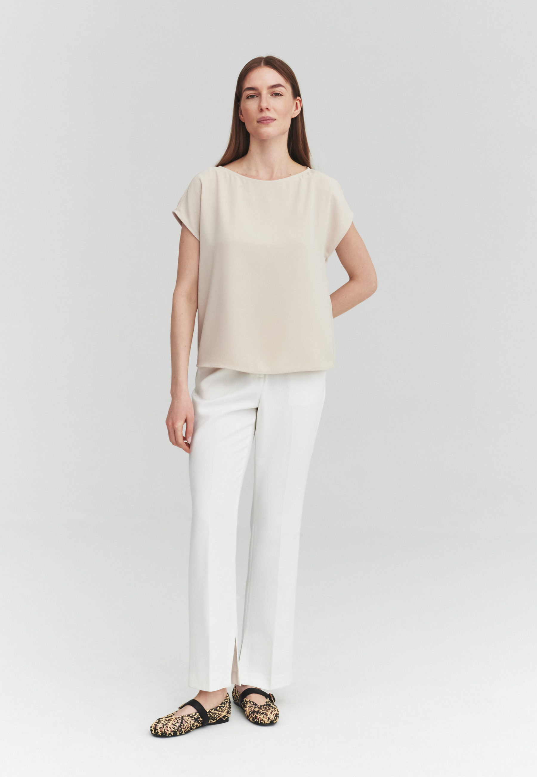 HALENKA S MINIMALISTICKÝM DESIGNEM – VIVIA bezowy 2