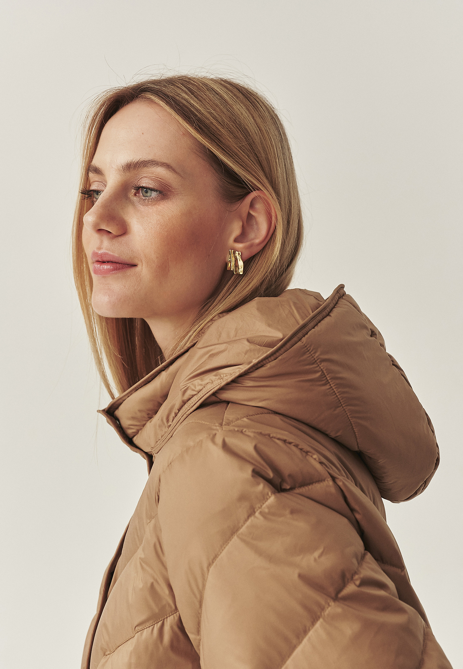 PUCHOWA KURTKA Z KAPTUREM - SAMORI PUCHOWA KURTKA Z KAPTUREM - SAMORI BEŻOWY 114976