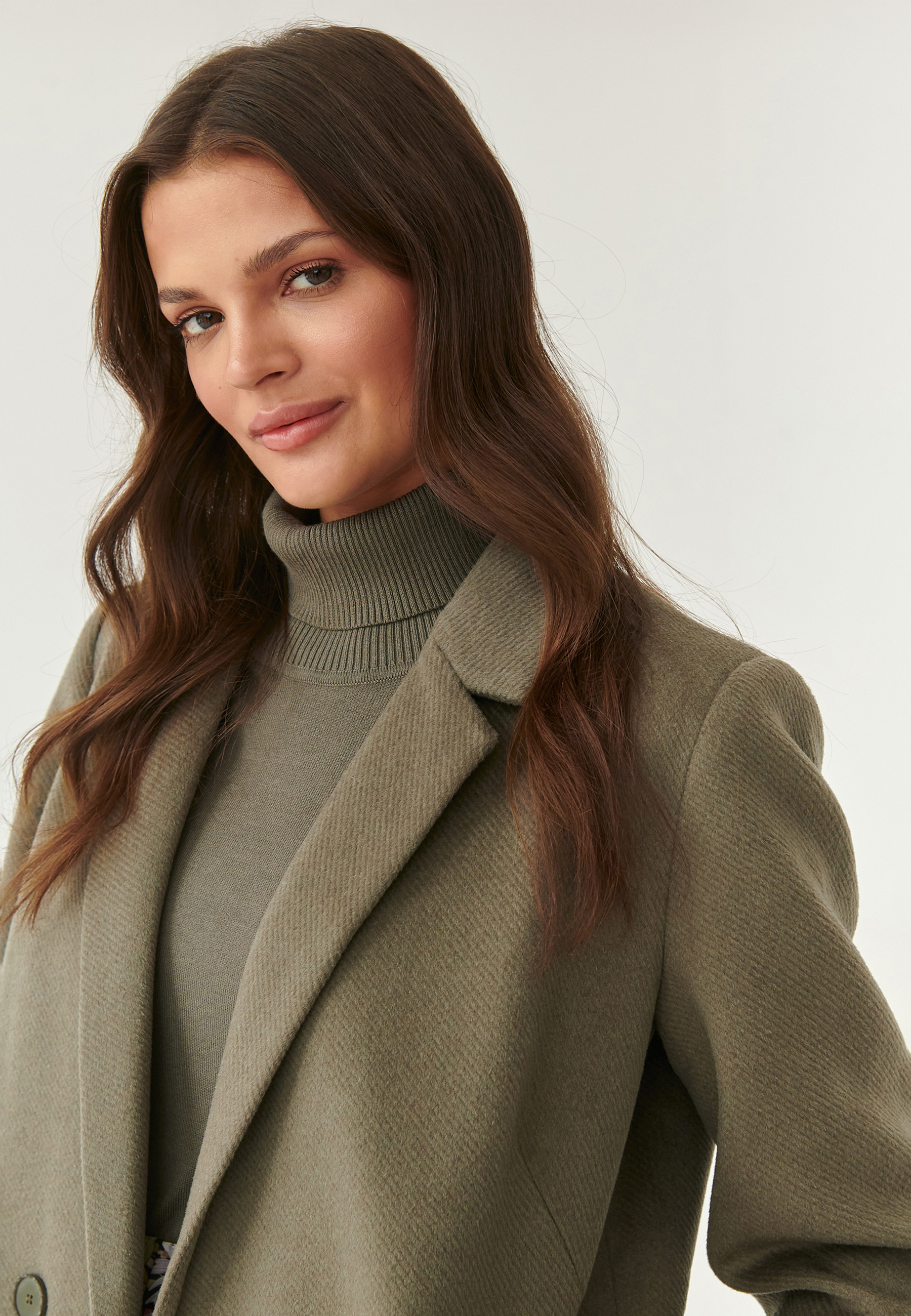 DÁMSKÝ SVETR S ROLÁKEM NEKOKI