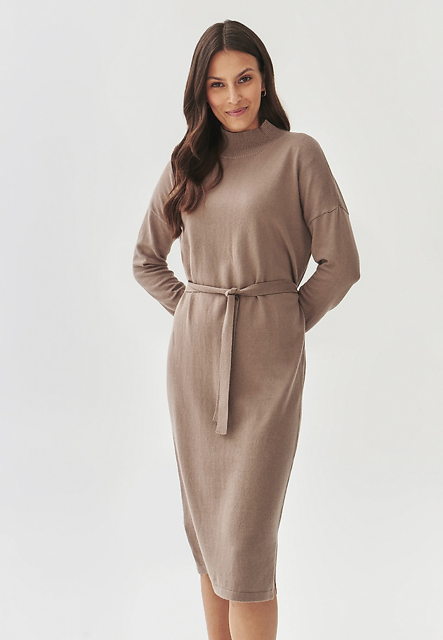 KNITTED LADIES' DRESS WITH TIE WAIST BELT - AZALEA KNITTED LADIES' DRESS WITH TIE WAIST BELT - AZALEA BEŻOWY 7