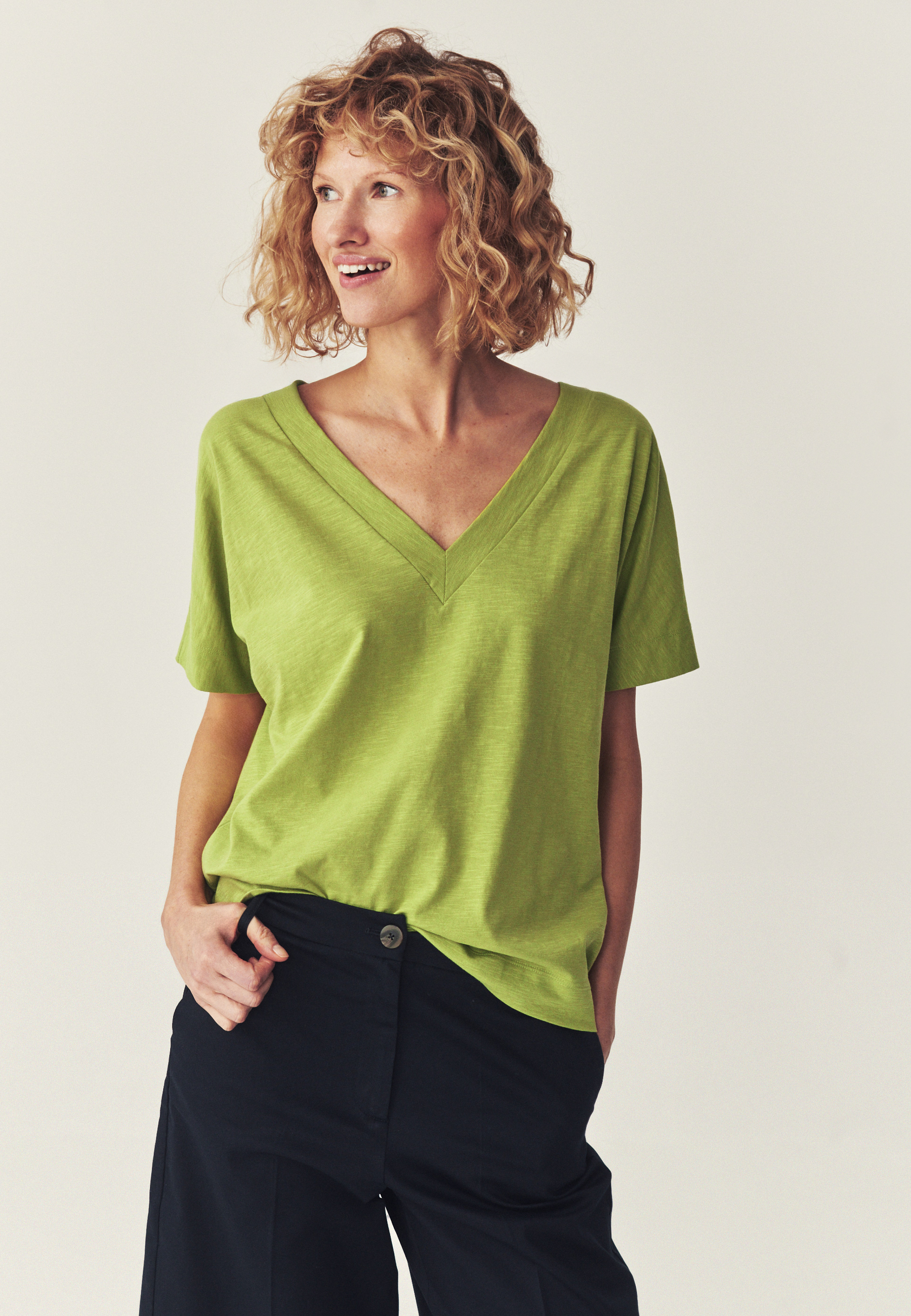 TRICOU LEJER, DIN BUMBAC - LALIQ