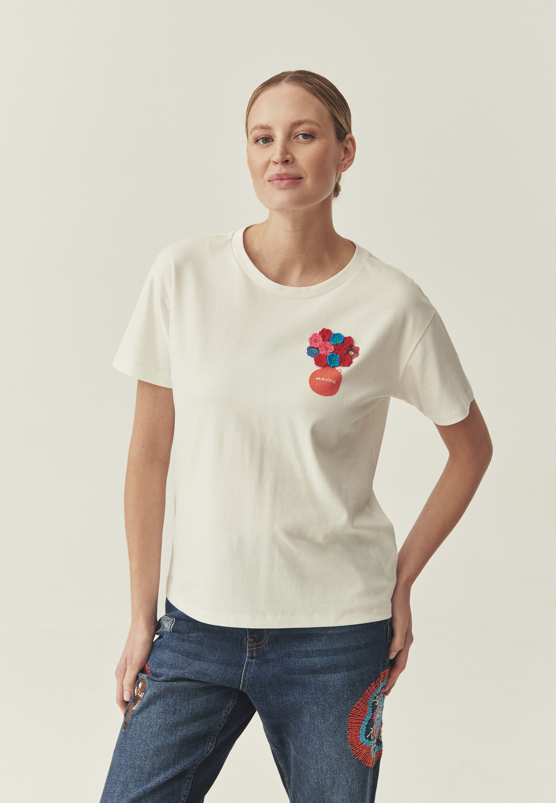 BAWEŁNIANY T-SHIRT Z AUTORSKIMI HAFTAMI - VILO 2 ECRU 2