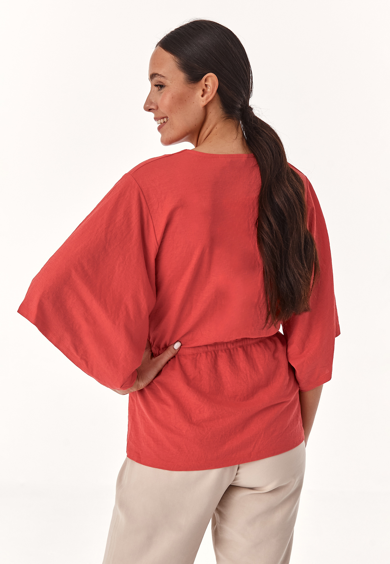 BLUZKA DAMSKA W STYLU KIMONA ATIKI BLUZKA DAMSKA W STYLU KIMONA ATIKI CZERWONY 79112