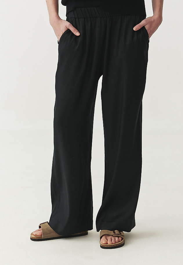 LNIANO-WISKOZOWE SPODNIE WIDE LEG — NERJA LNIANO-WISKOZOWE SPODNIE WIDE LEG — NERJA CZARNY 2