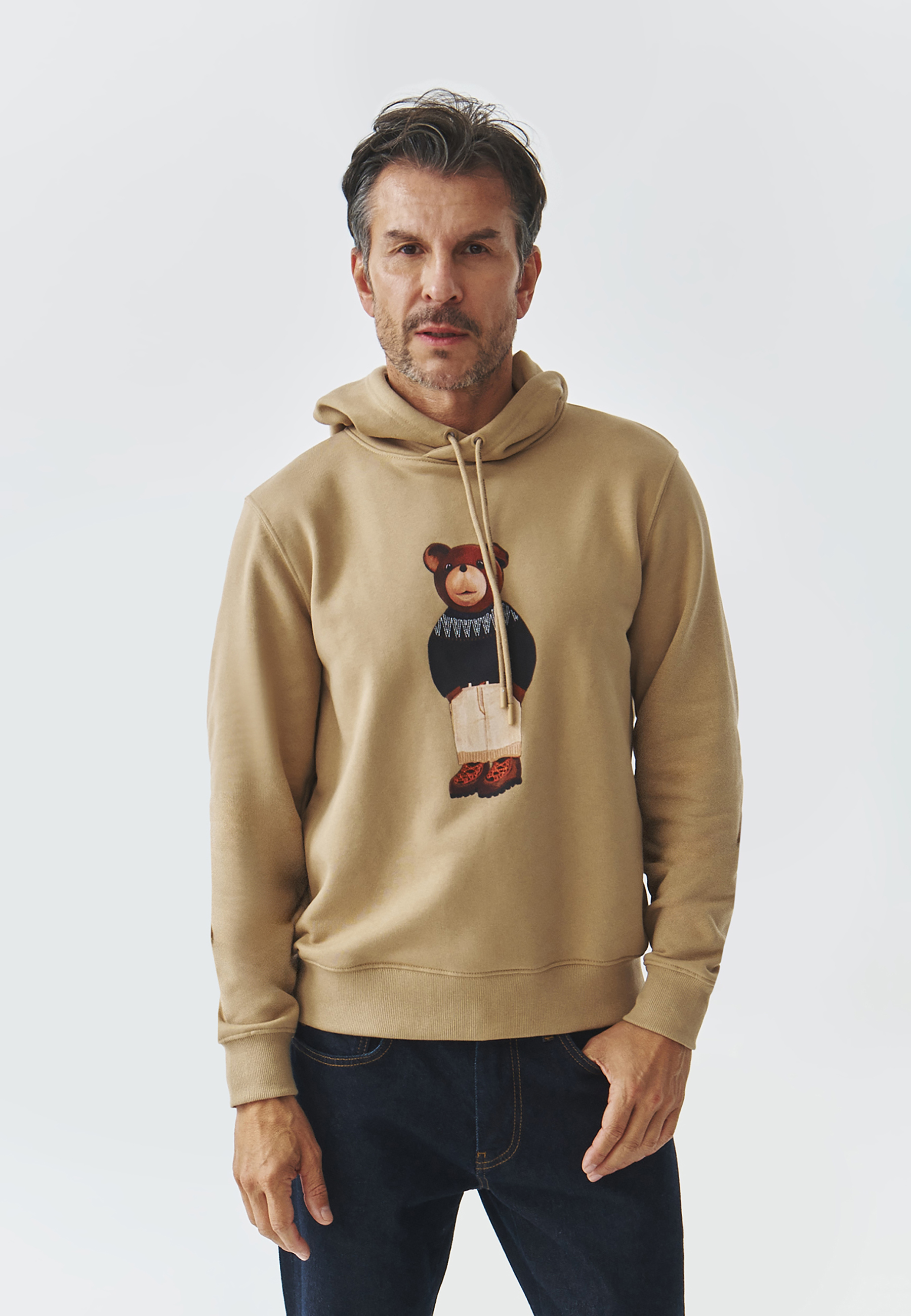 PÁNSKA ÚPLETOVÁ MIKINA S POTLAČOU MACKA UŠKA – OLEG BÉŽOVÁ 2