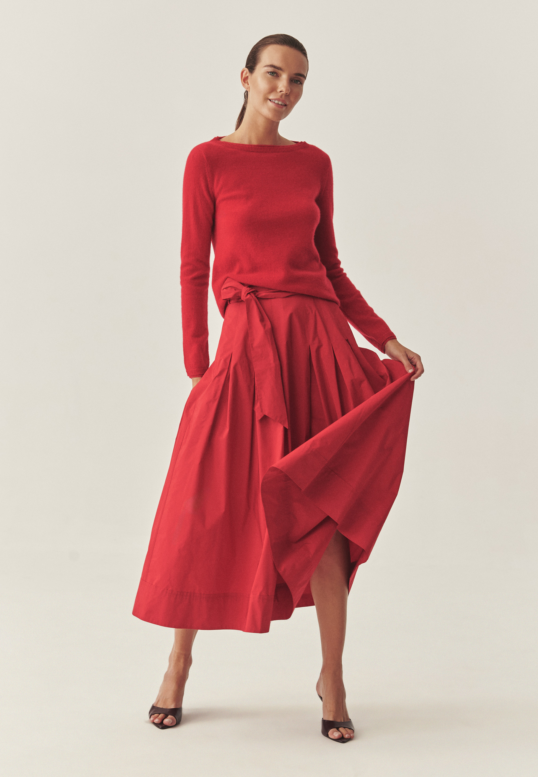 DŁUGA SPÓDNICA Z TAFTY - TAFTANI 1 CZERWONY 2